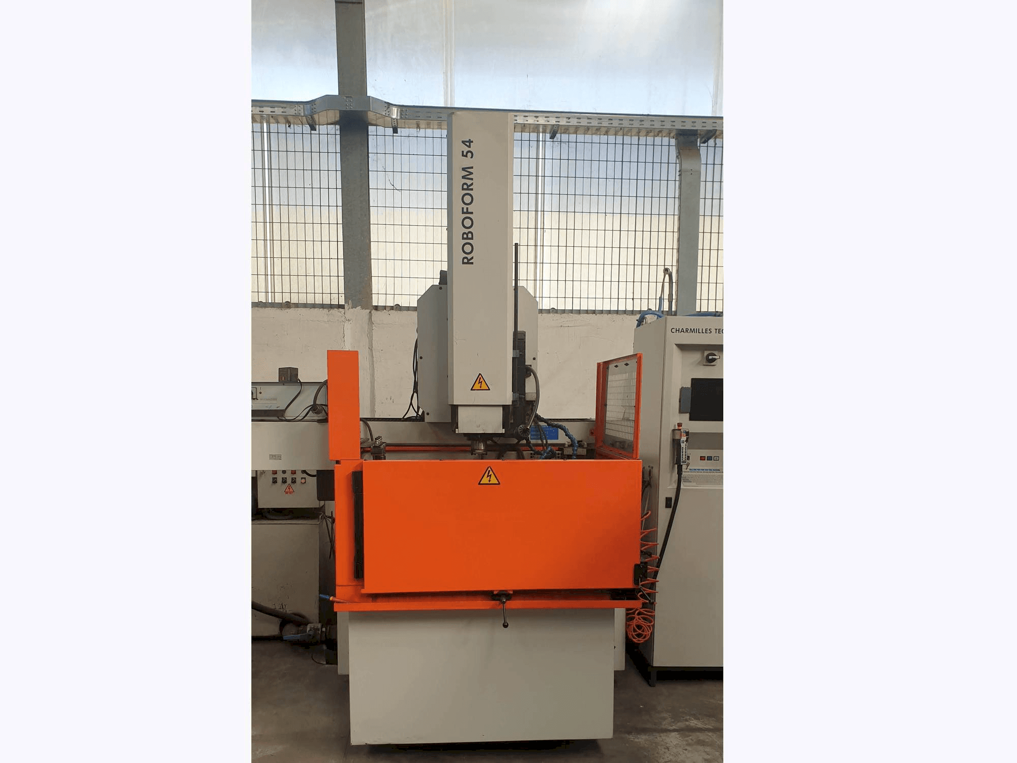 Masina CHARMILLES ROBOFORM 54 eestvaade