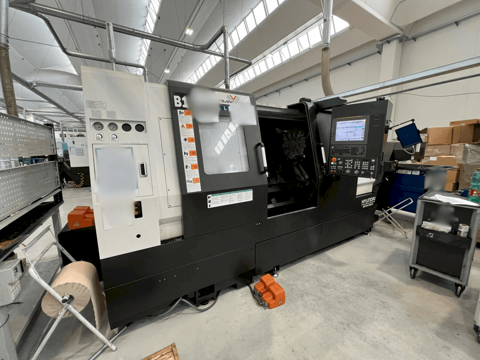 Masina Hyundai Wia L400C eestvaade