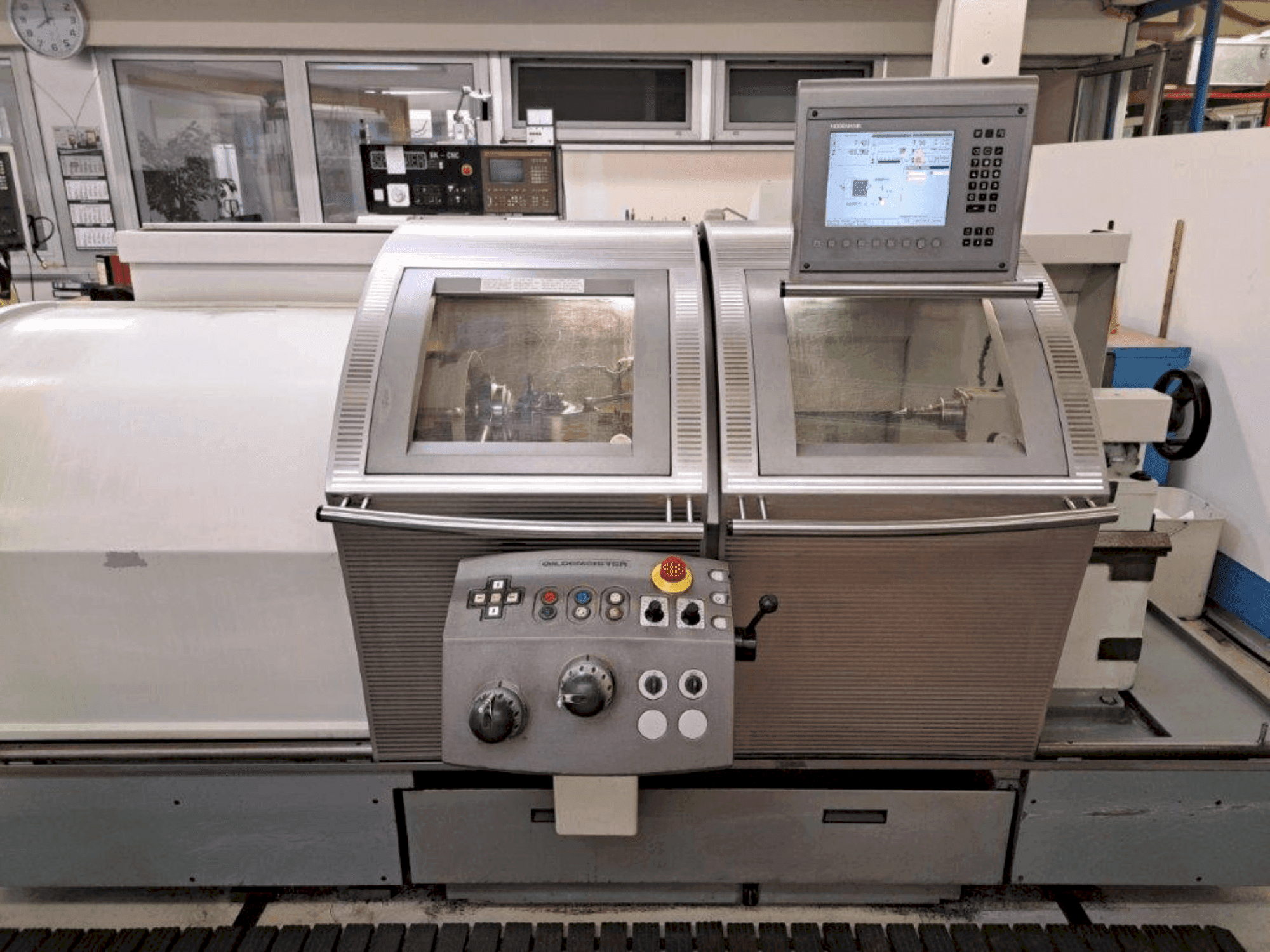 Masina Gildemeister NEF520 eestvaade