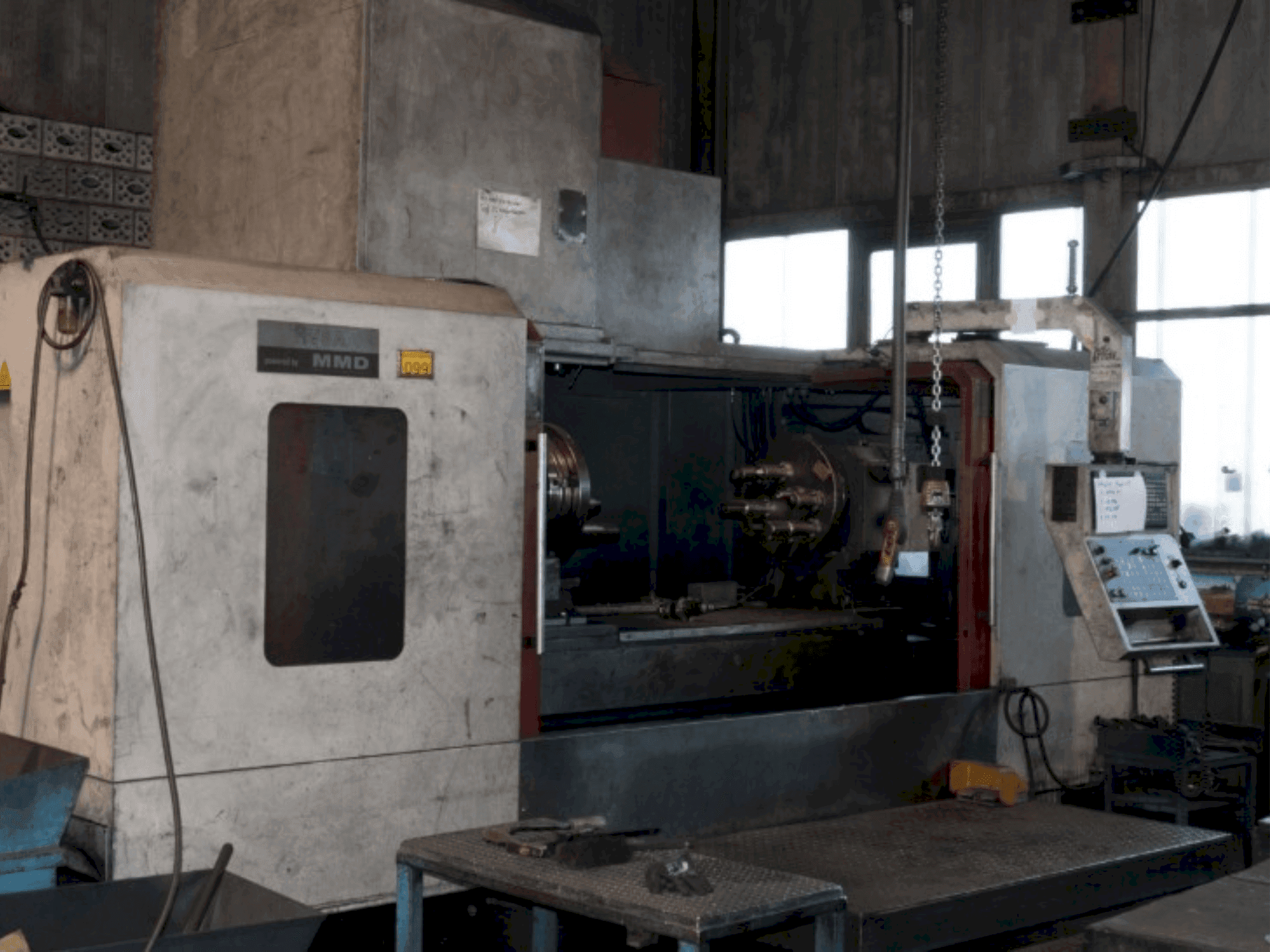 Masina Akira Seiki MMD HV8A eestvaade