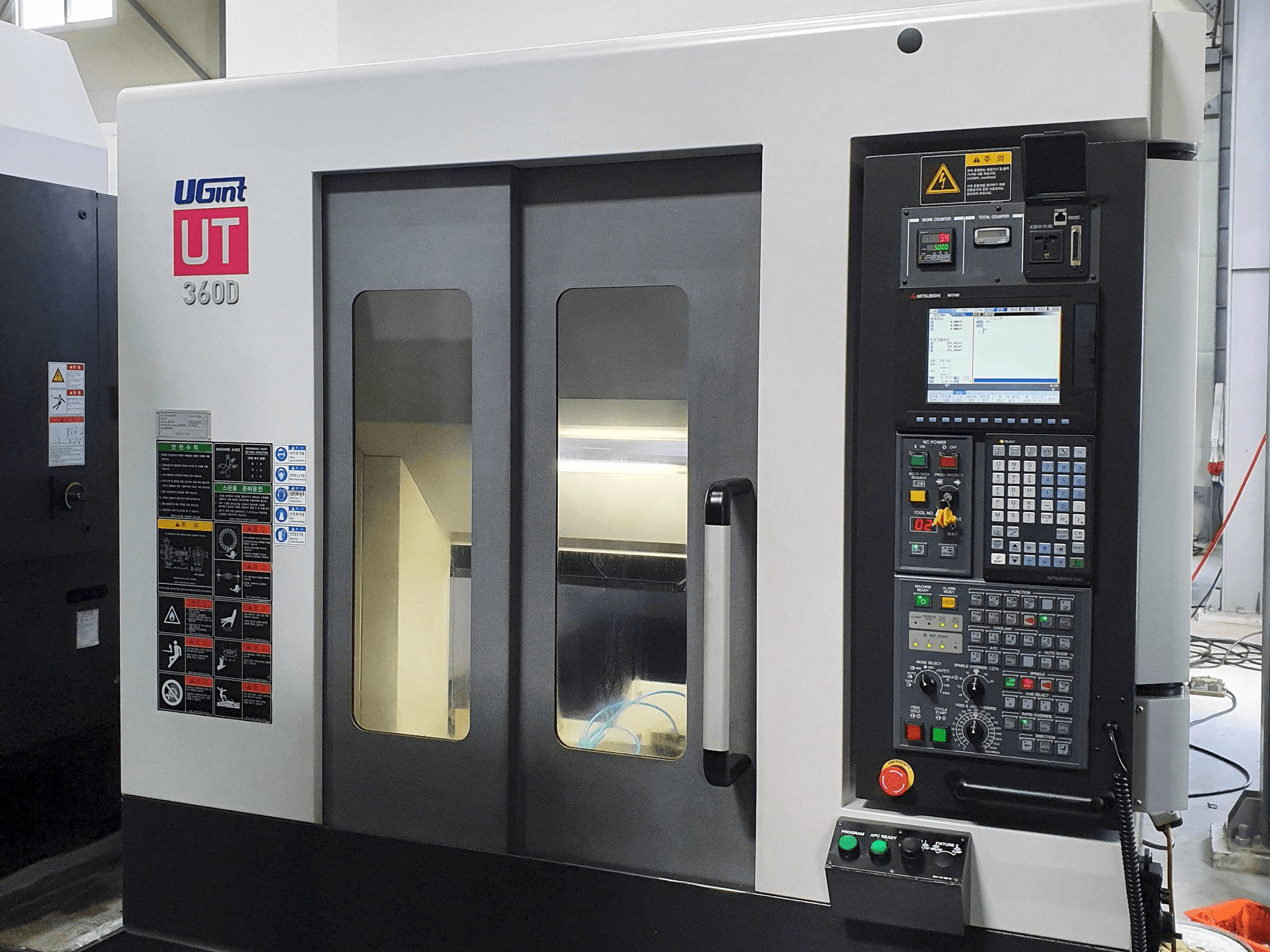 Masina UGINT UT360D eestvaade