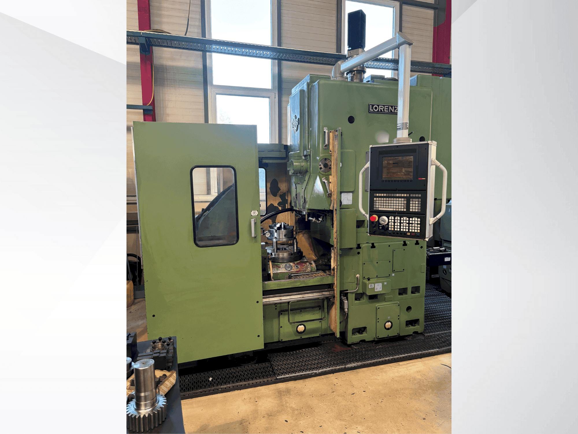 Masina LORENZ LS 420 eestvaade