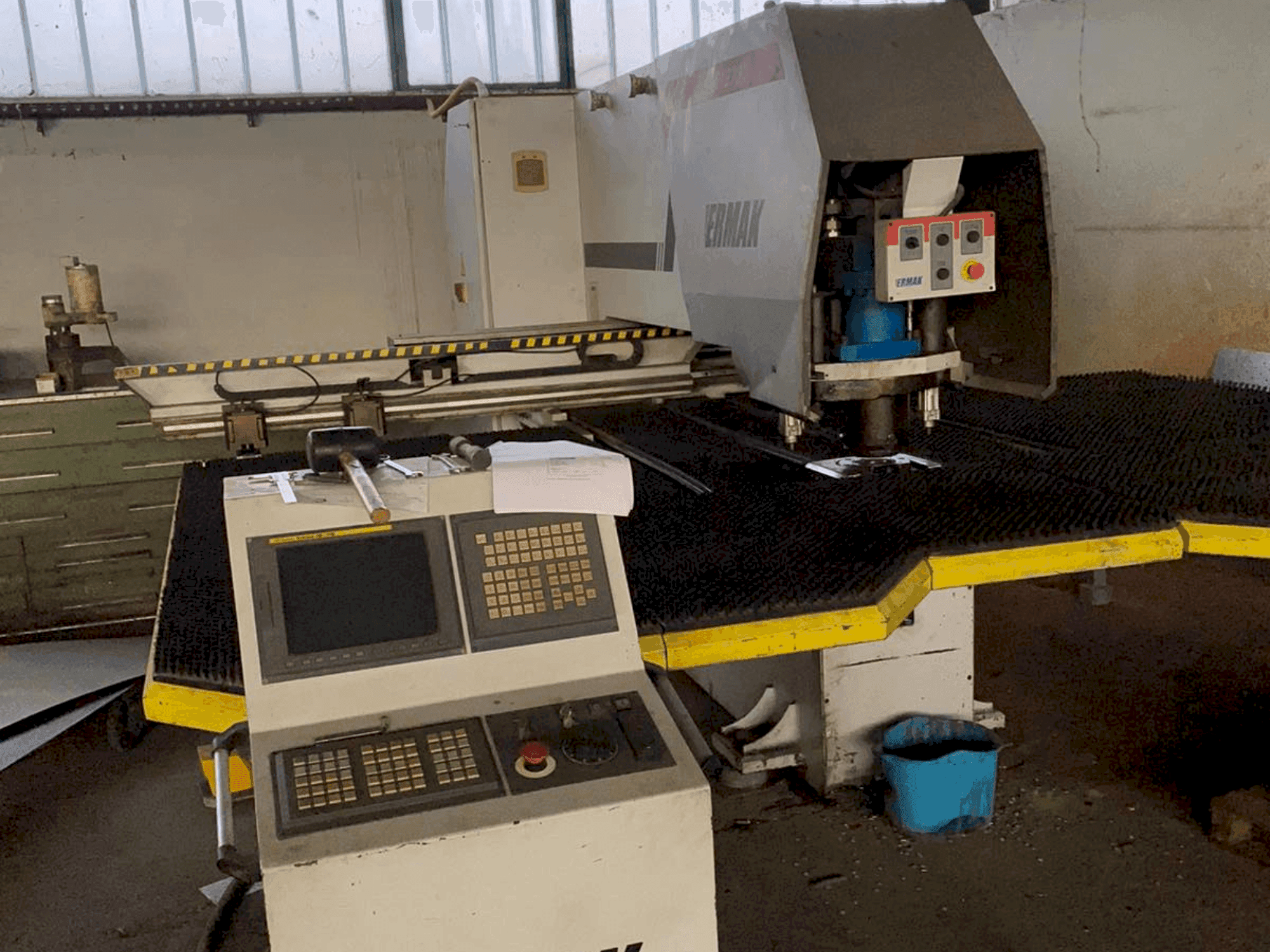 Masina ERMAK EPP 1270 x 30 eestvaade