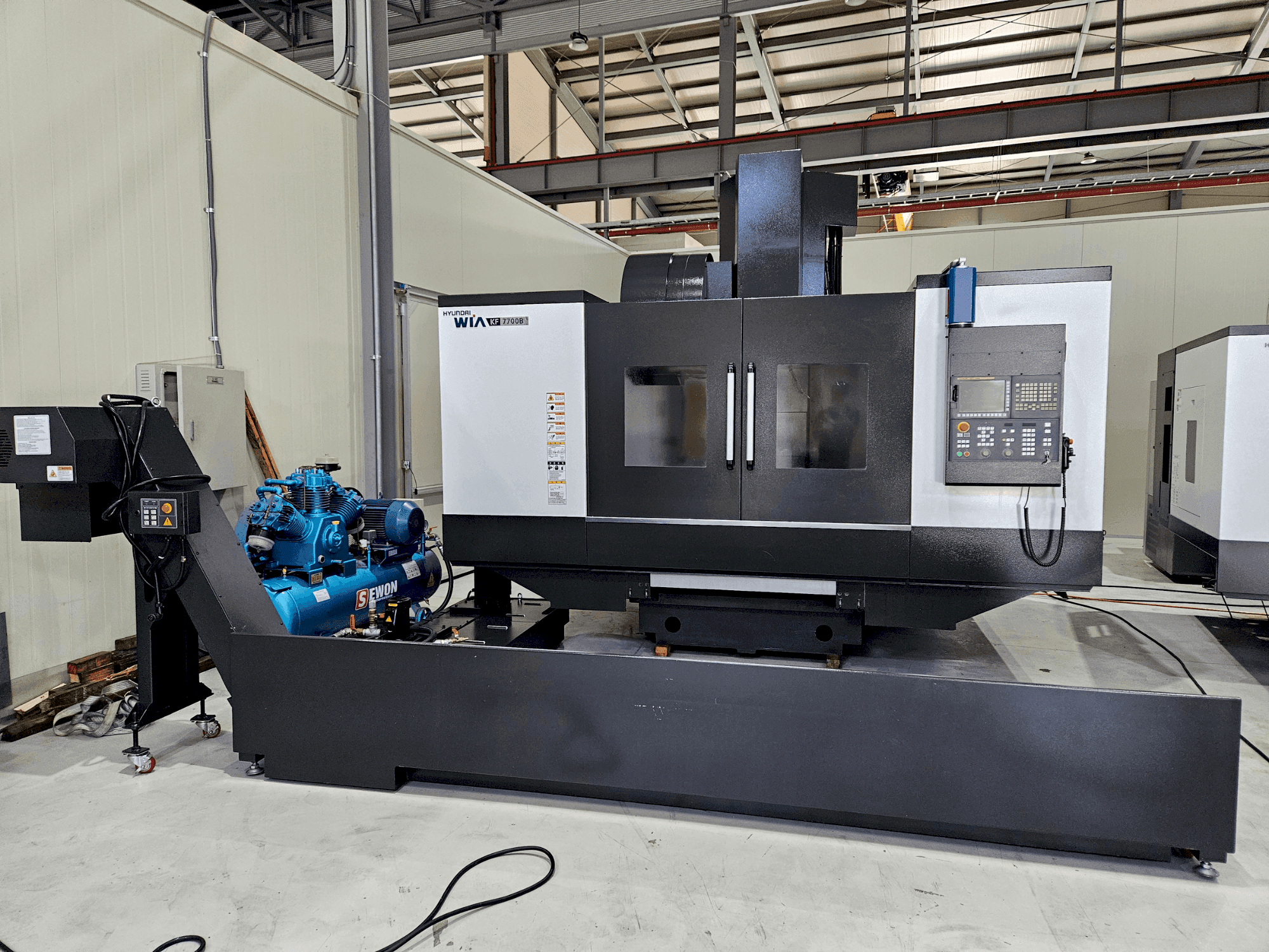 Masina Hyundai Wia WIA KF 7700 B eestvaade