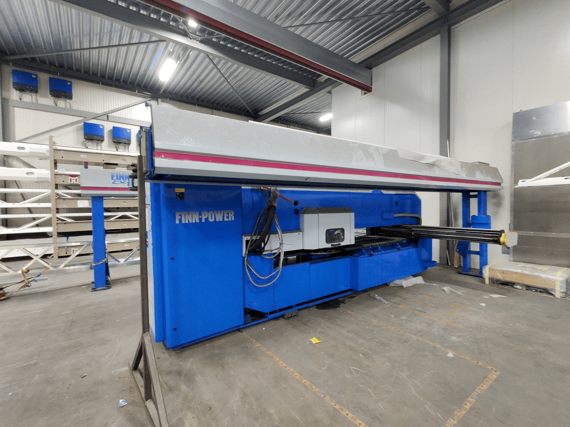 Masina Finn-Power F6-25 SB/AM + FMM 300 / 1 / UT automation eestvaade