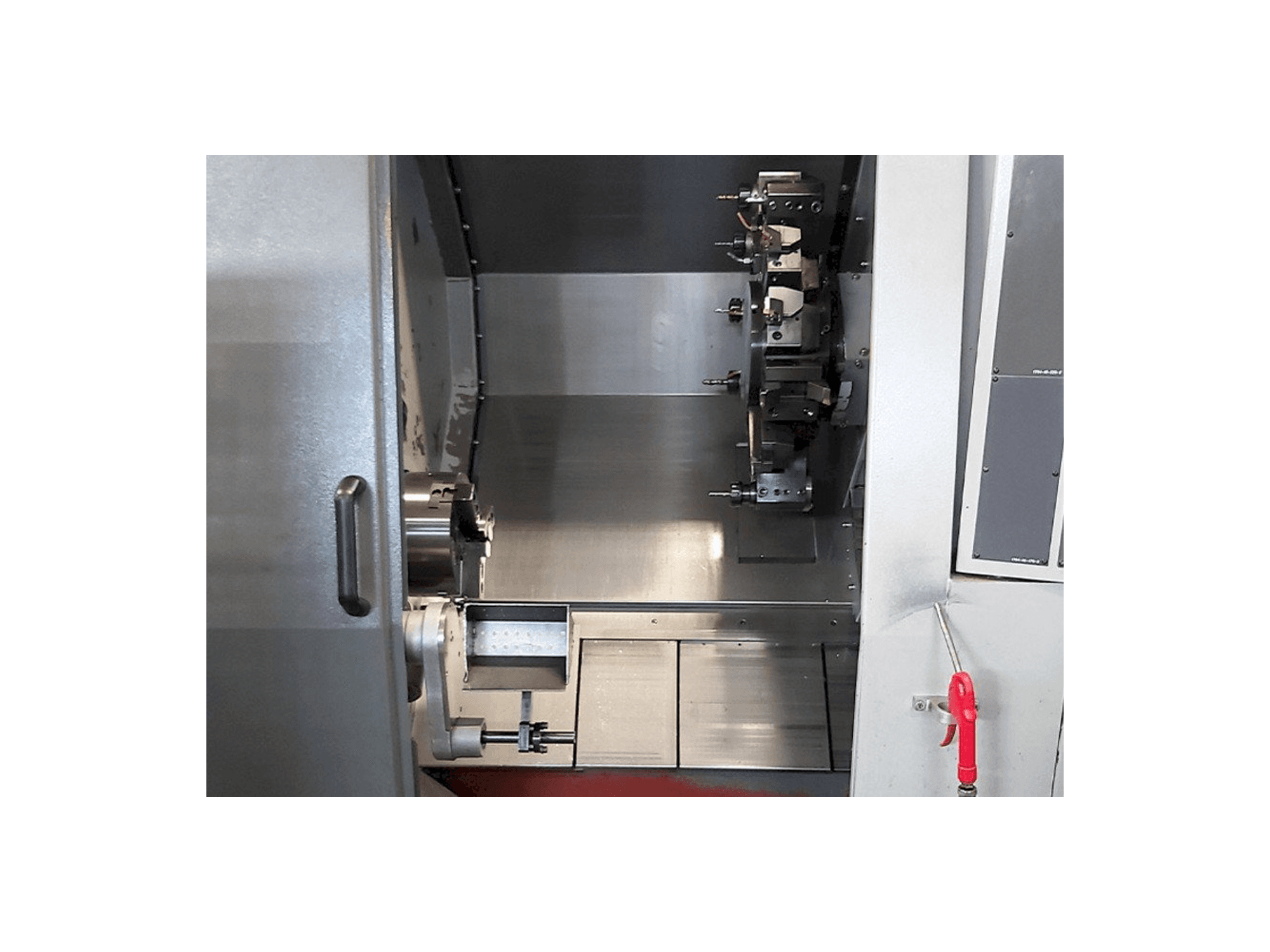 Masina Hyundai Kia SKT210SY eestvaade