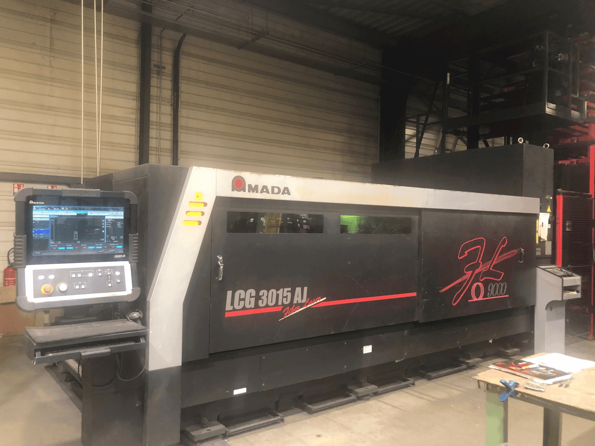 Masina AMADA LCG-3015AJ 9kw + ASLUL TWIN TOWER eestvaade
