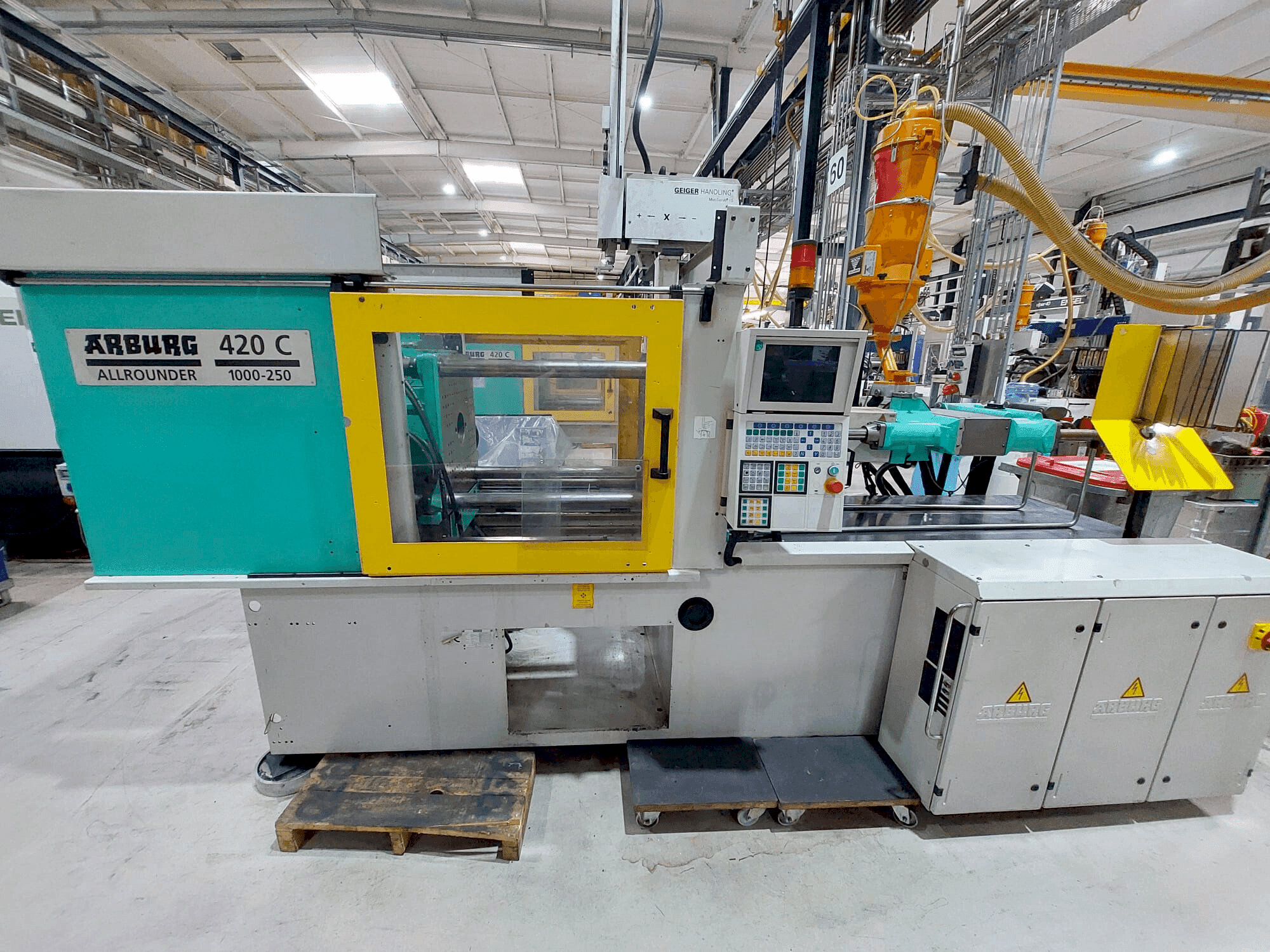 Masina Arburg 420C-1000-250 eestvaade
