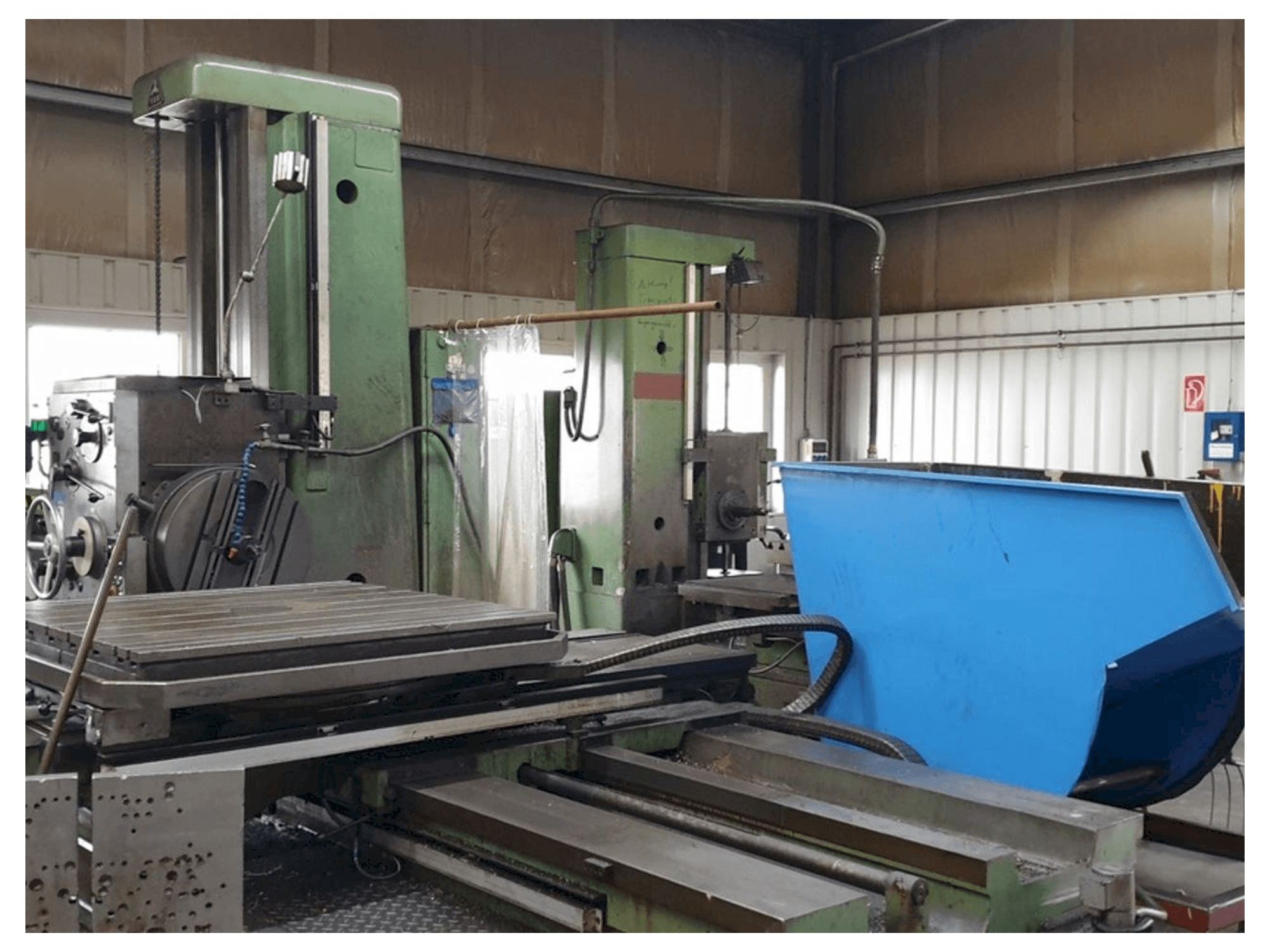 Masina TOS W 100 A eestvaade