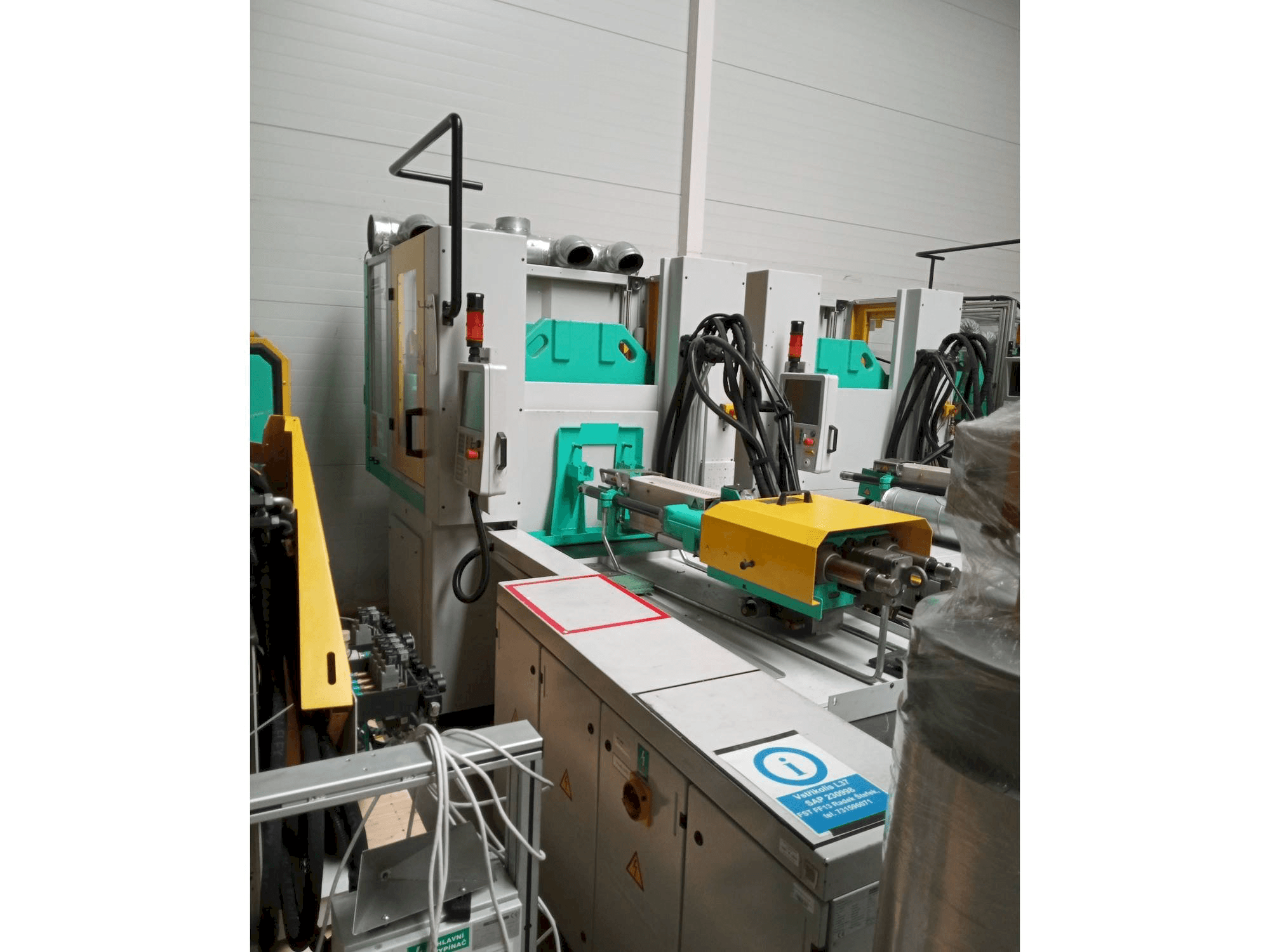 Masina Arburg Allrounder 1200T-800-150 eestvaade