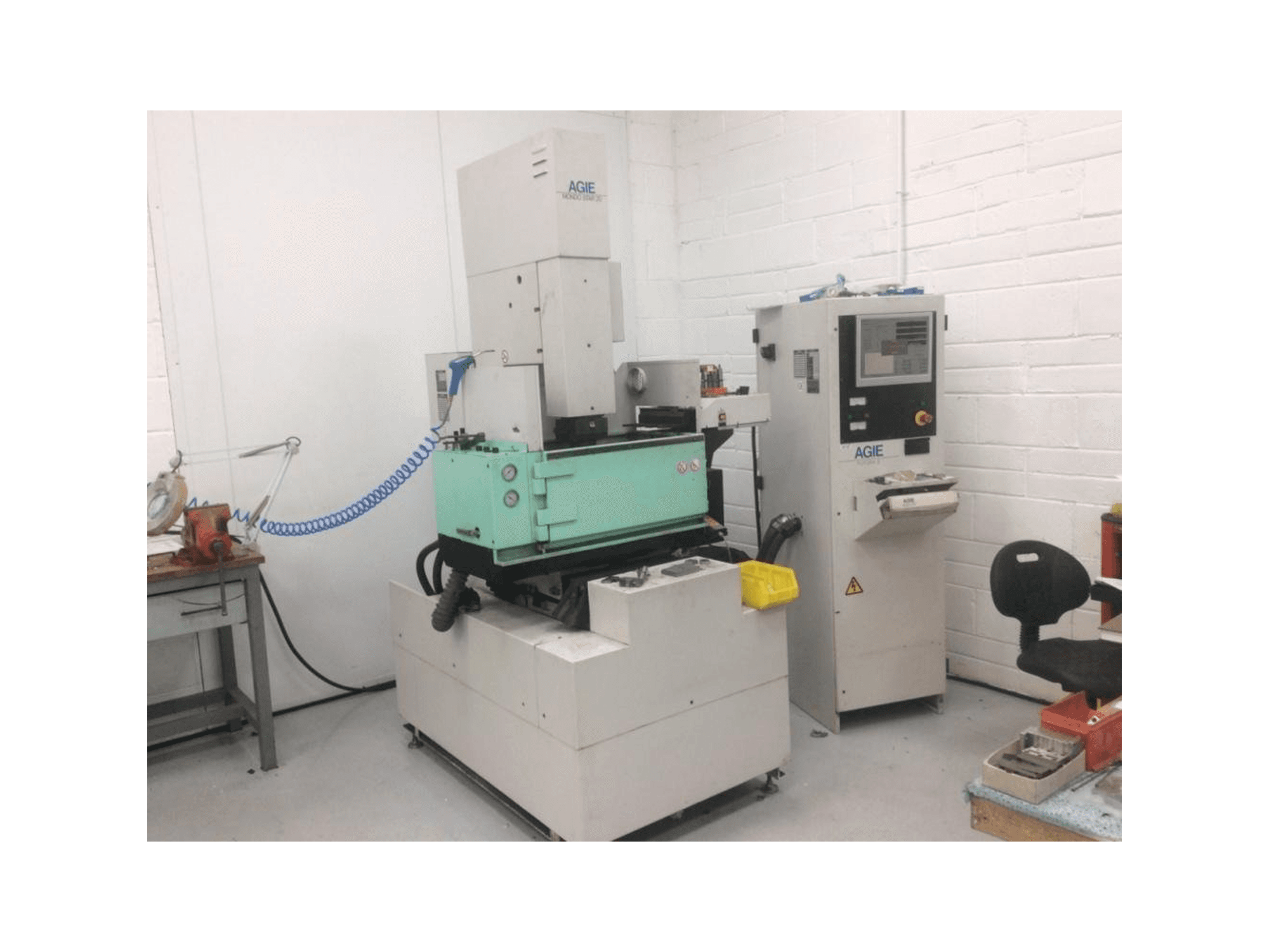 Masina AGIE Mondo 20 Star eestvaade