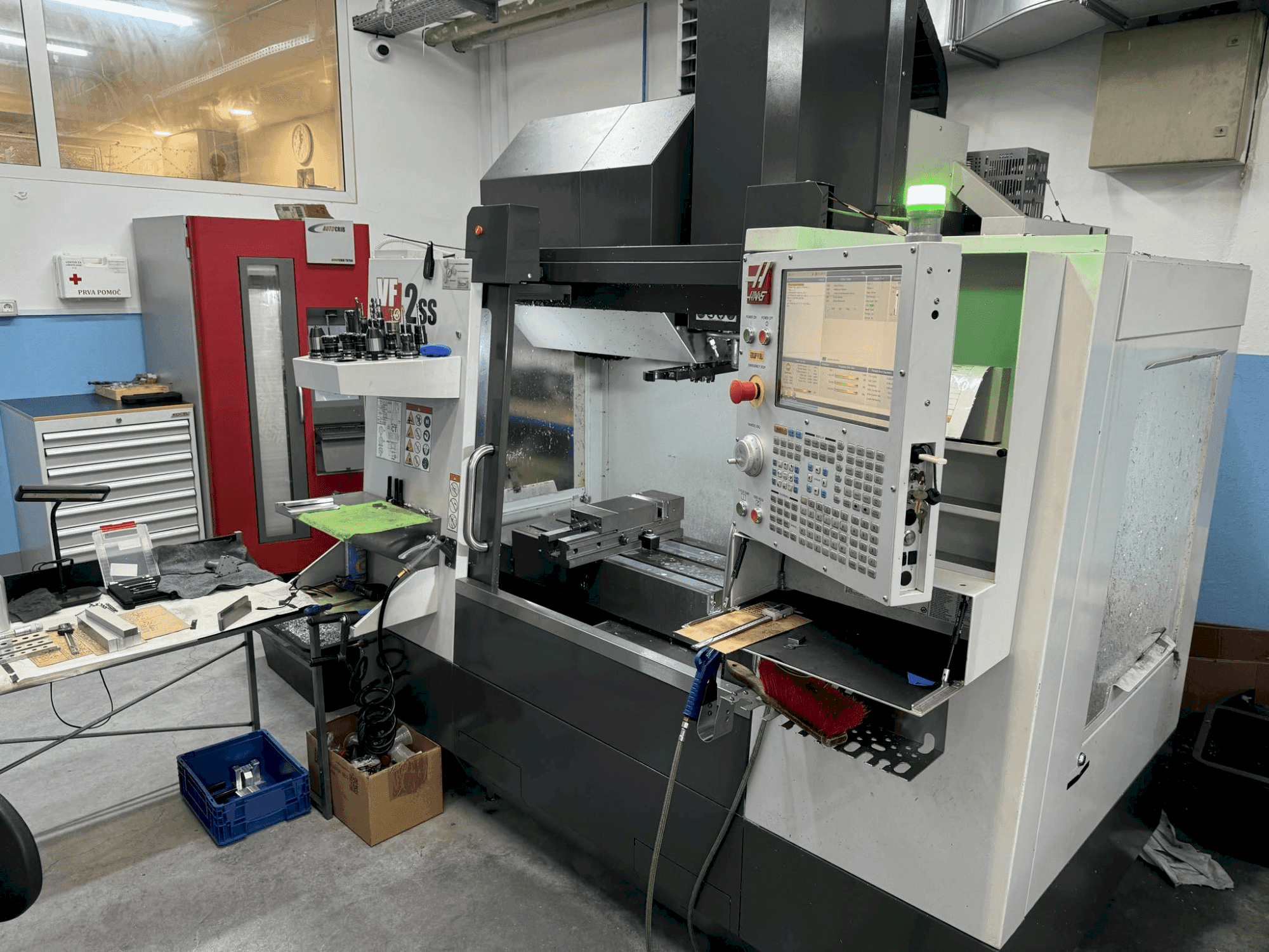 Masina HAAS VF-2SS eestvaade