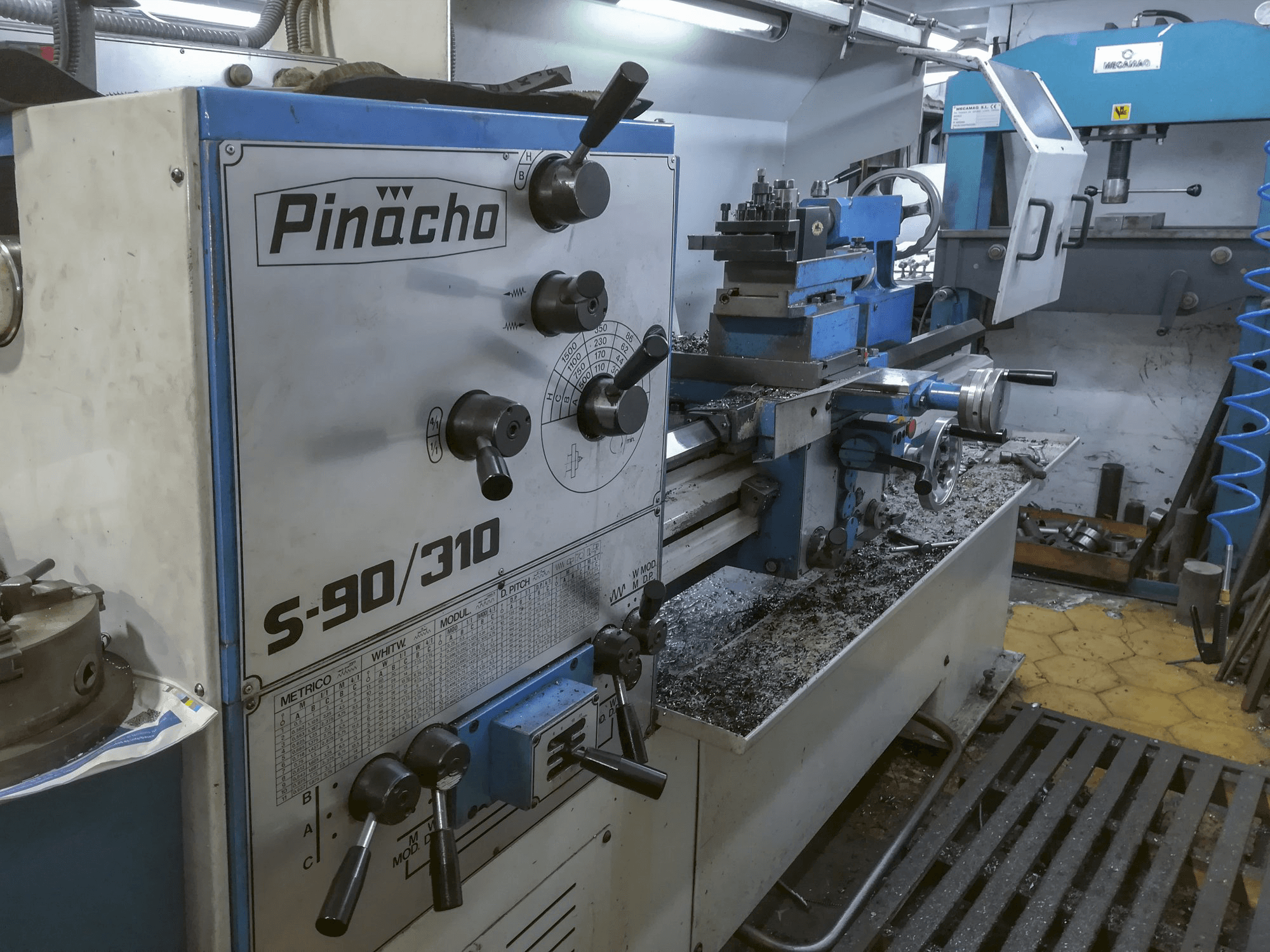 Masinavaade Pinacho S-90/310 vasakult