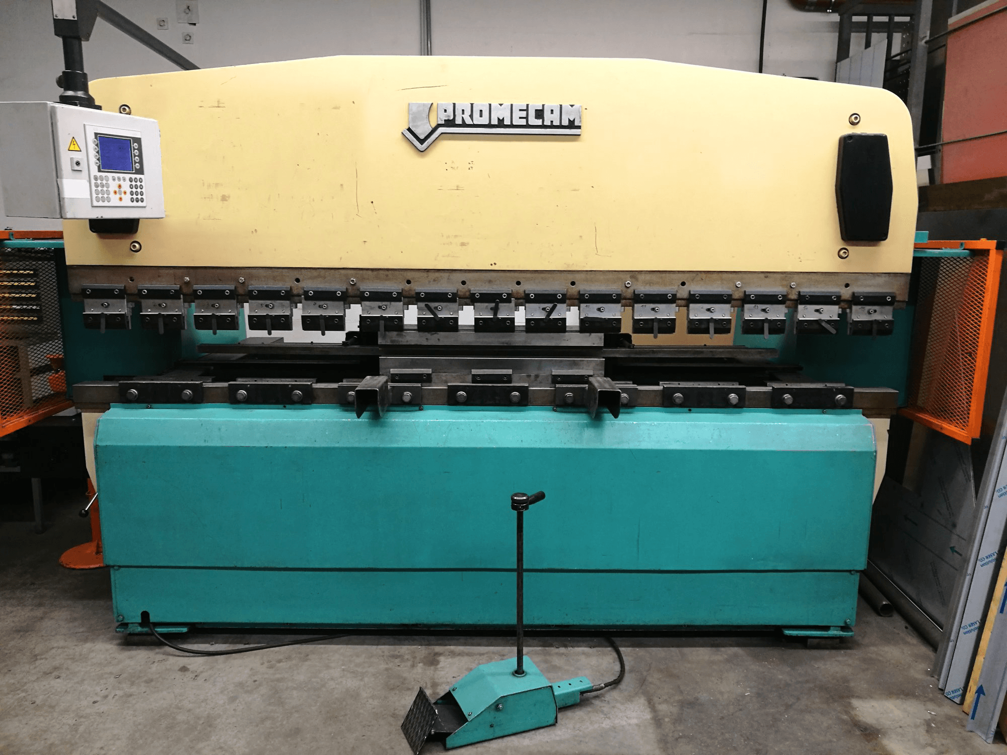 Masina PROMECAM RG-103 eestvaade