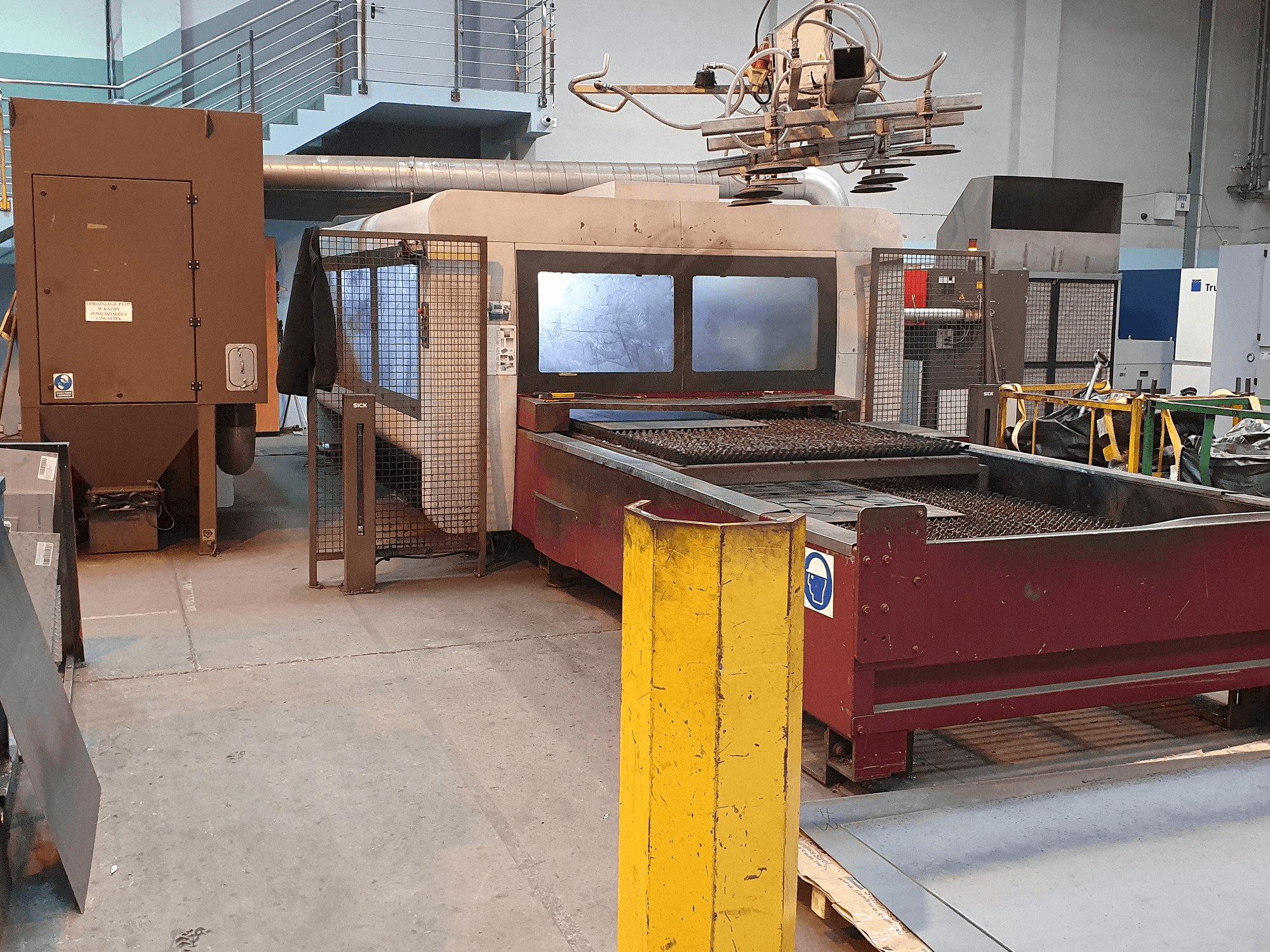 Masina Bystronic BySprint Pro 3015 vasaku külje vaade