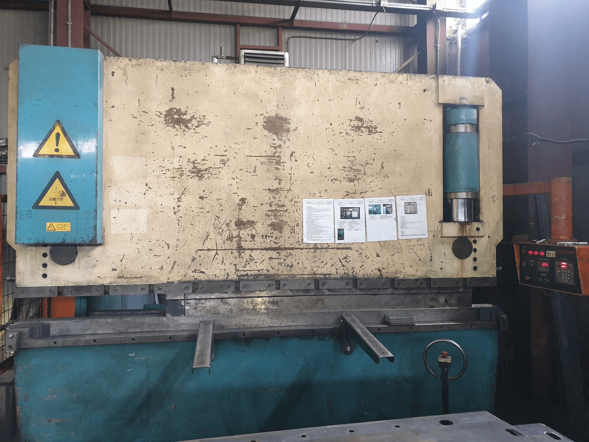 Masina GIZELIS PB 130/3000 eestvaade