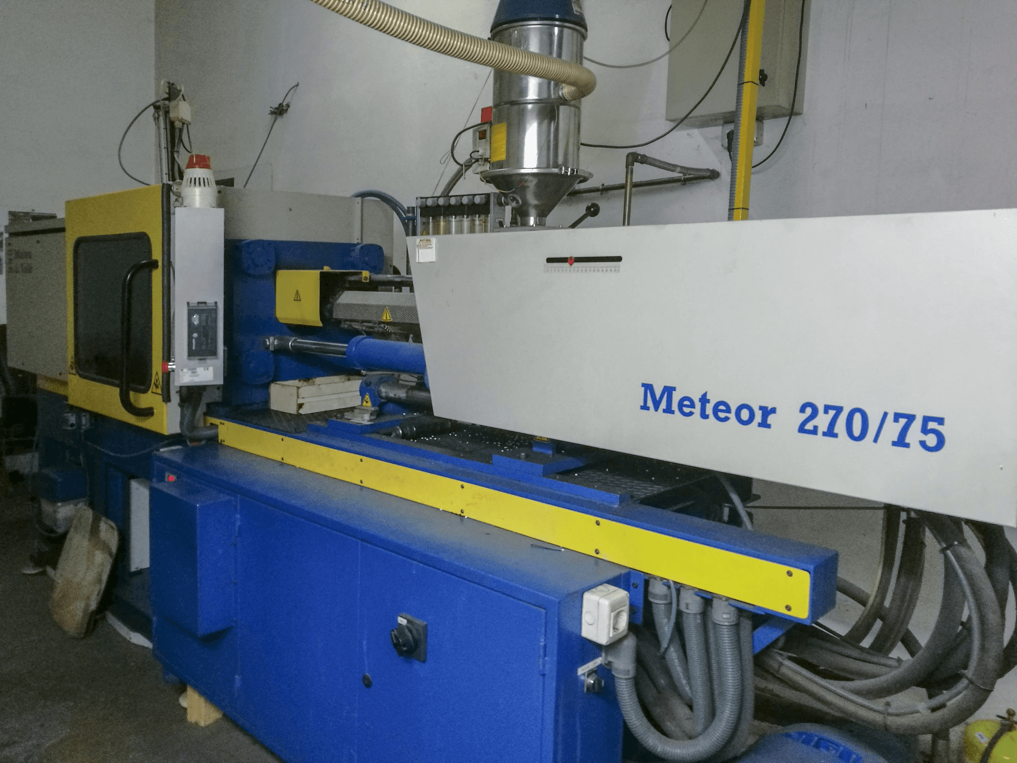 Masinavaade Mateu & Solé Meteor 270/75 paremalt