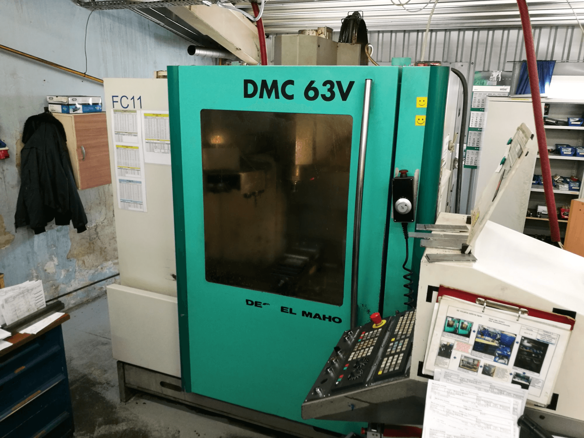 Masinavaade Deckel Maho Gildemeister DMC 63 V paremalt