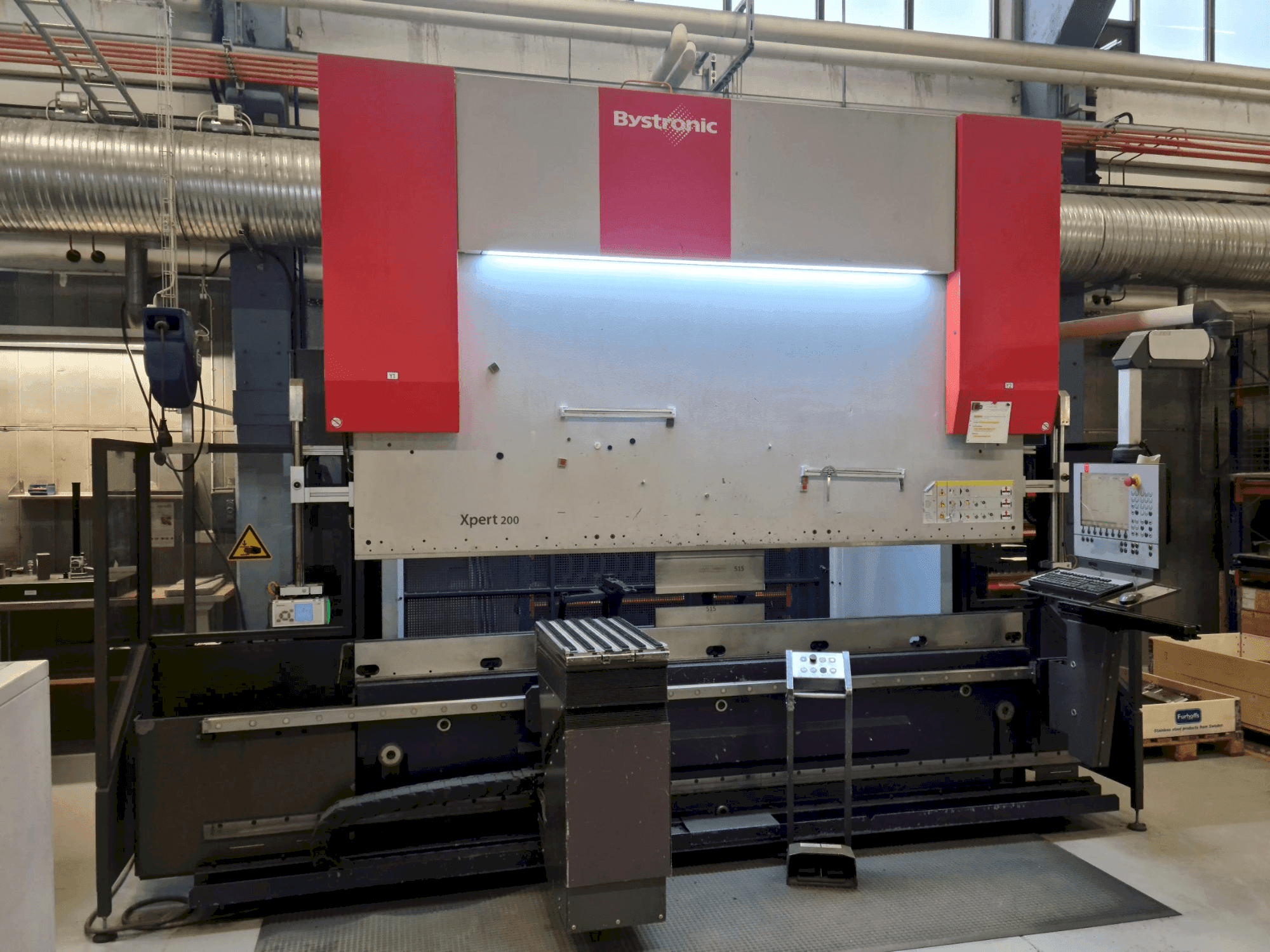 Masina Bystronic Xpert 200 x 3100 eestvaade