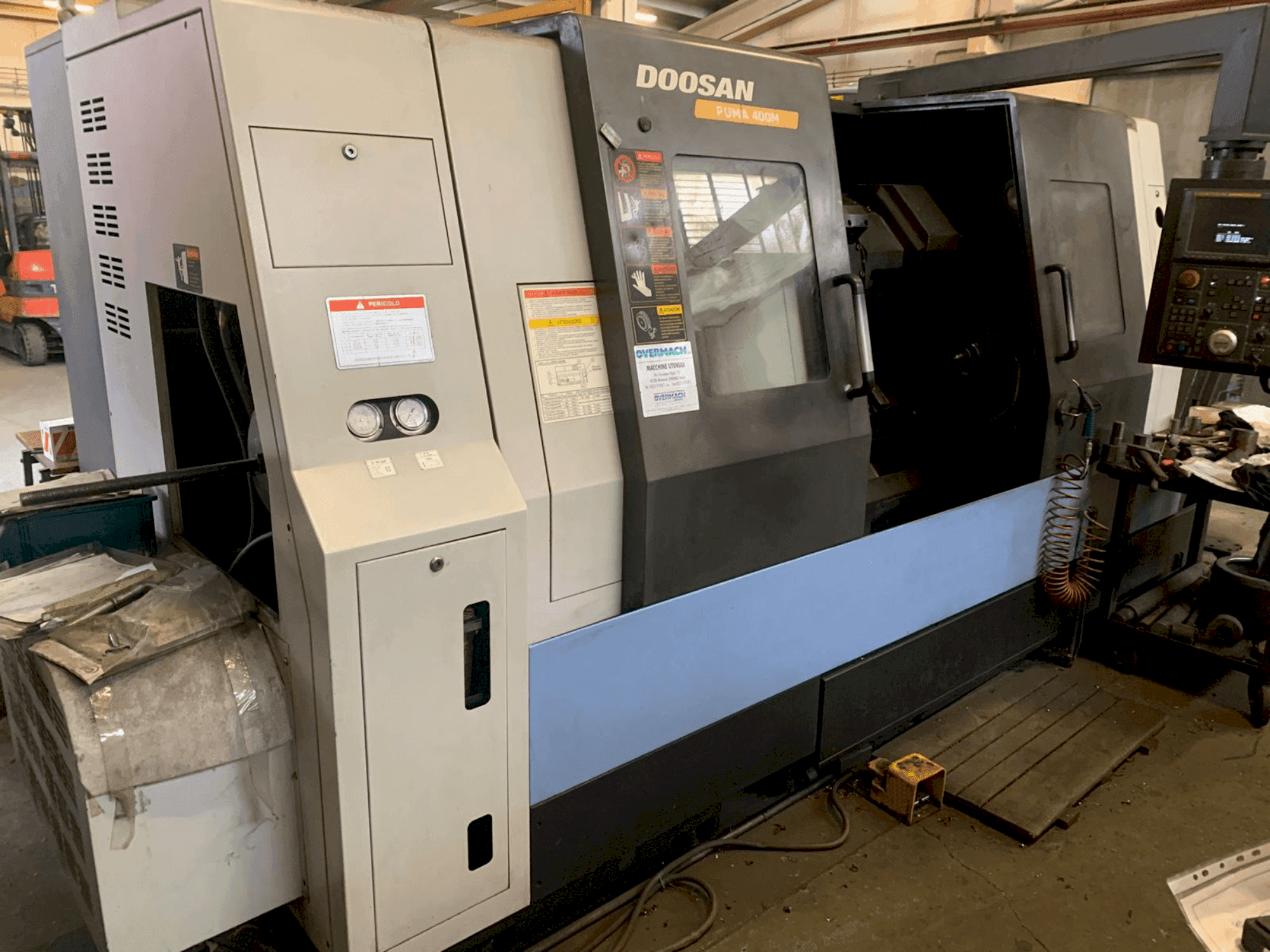 Masina DOOSAN PUMA 400M eestvaade