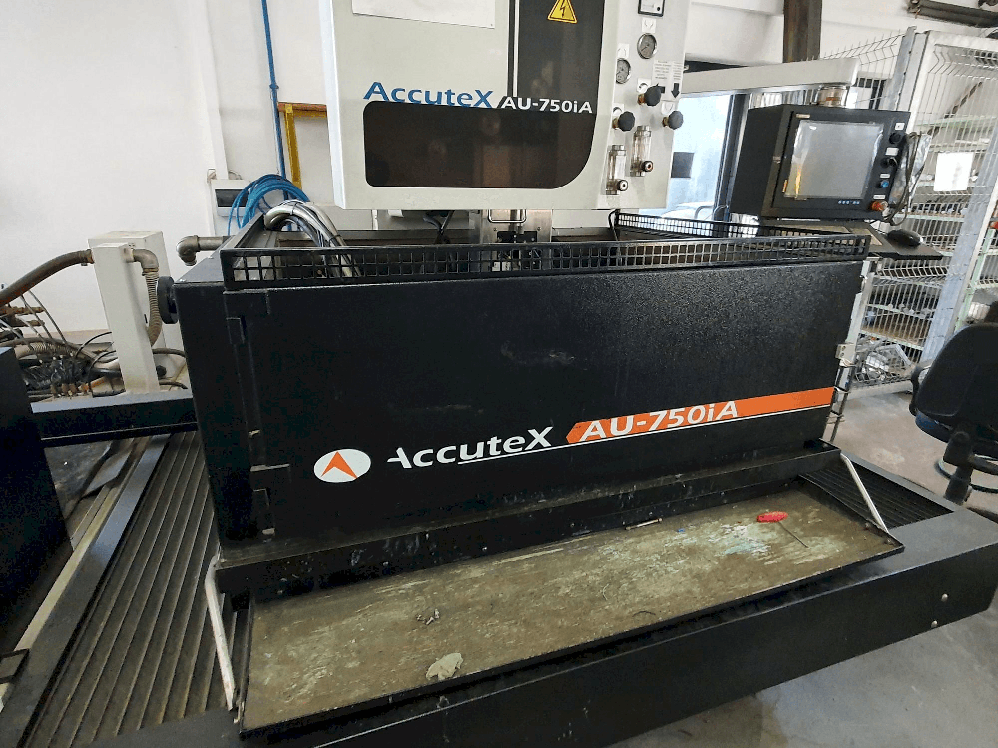 Masina AccuteX AU-750iA eestvaade