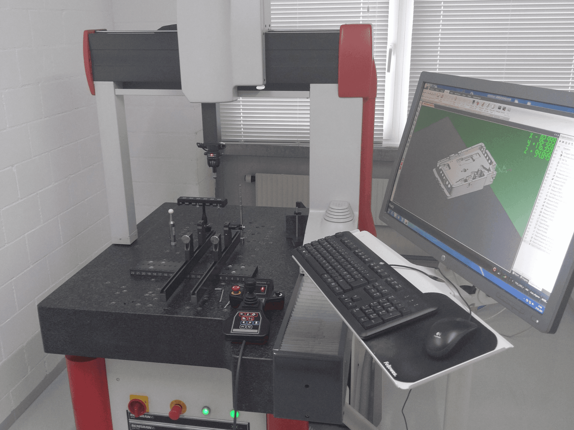 Masina Coord3 Ares 700 eestvaade