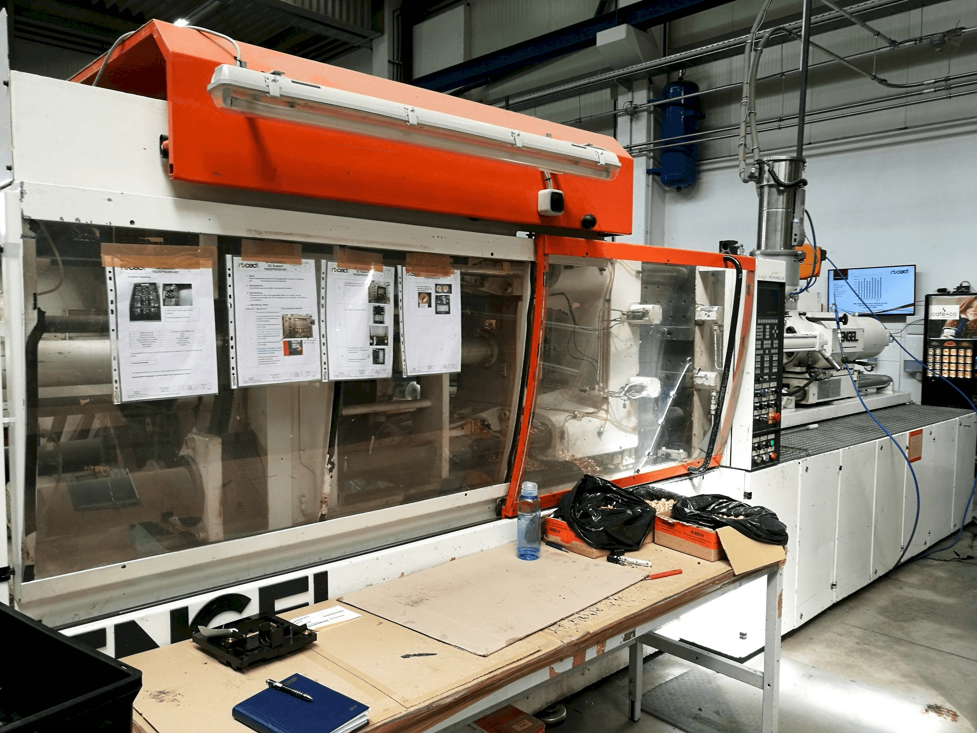 Masina ENGEL ES 1300/225 eestvaade