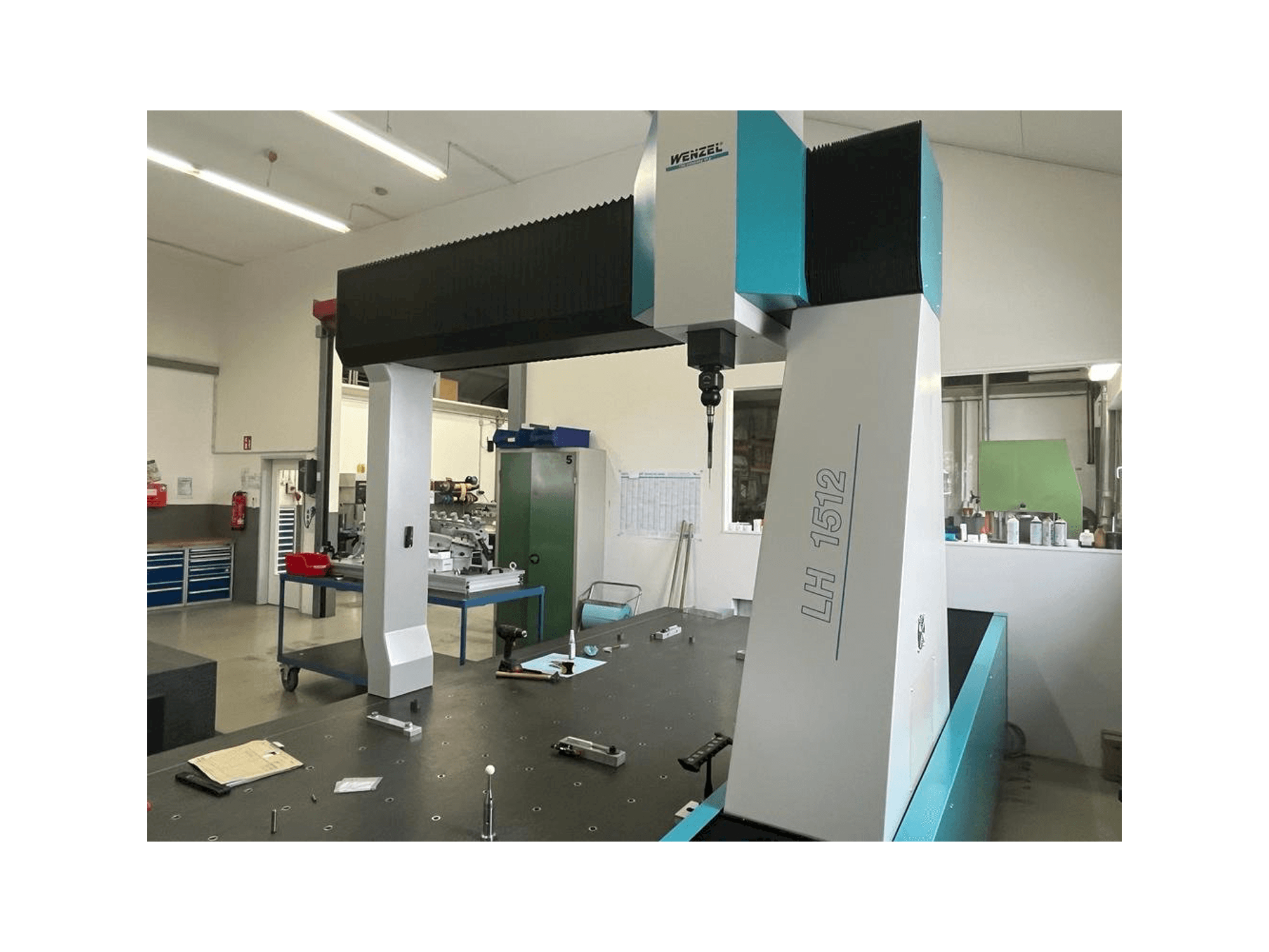 Masina Wenzel LH 1512 eestvaade