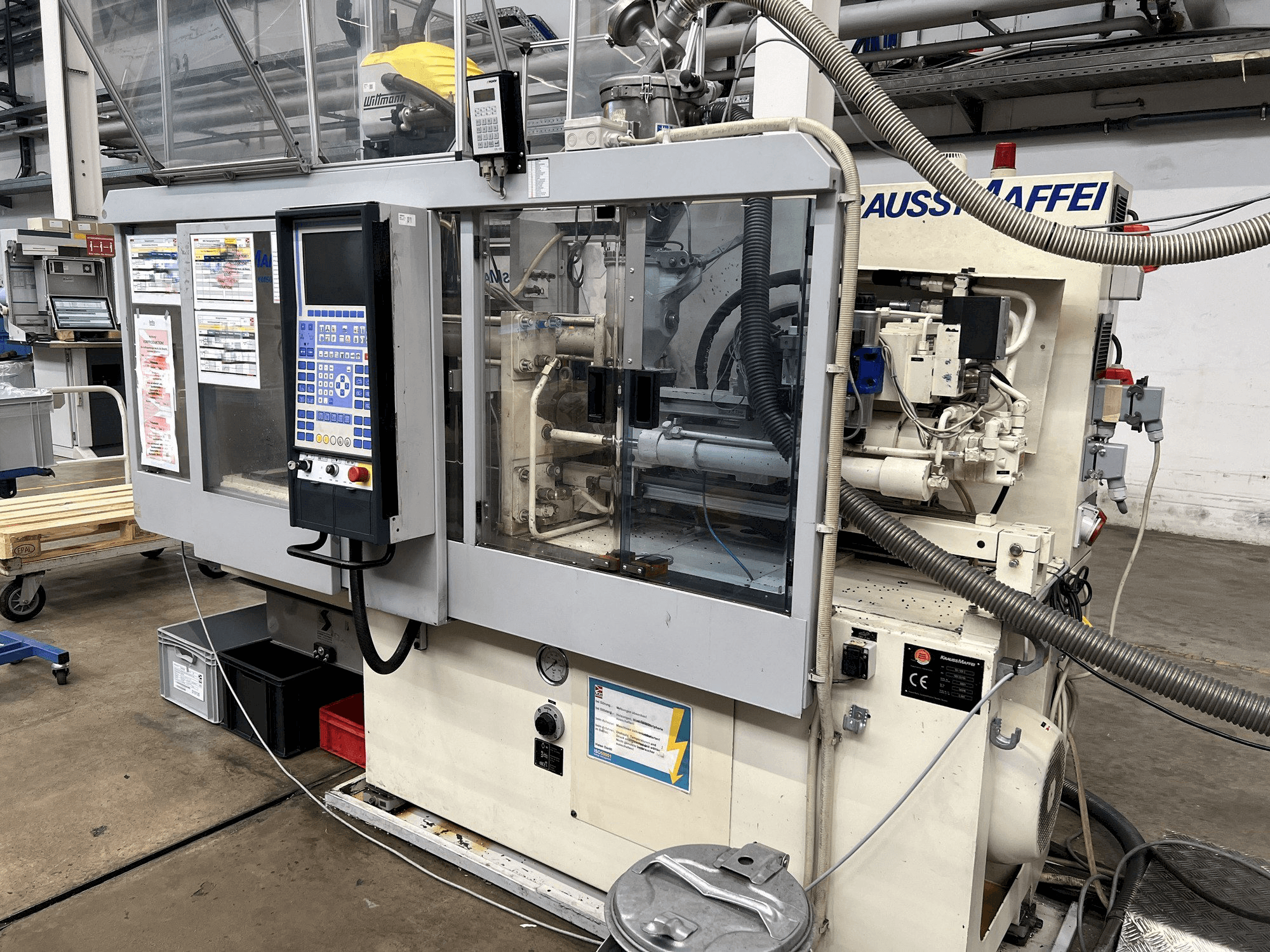 Masina Krauss Maffei KM 50-125 C1 eestvaade