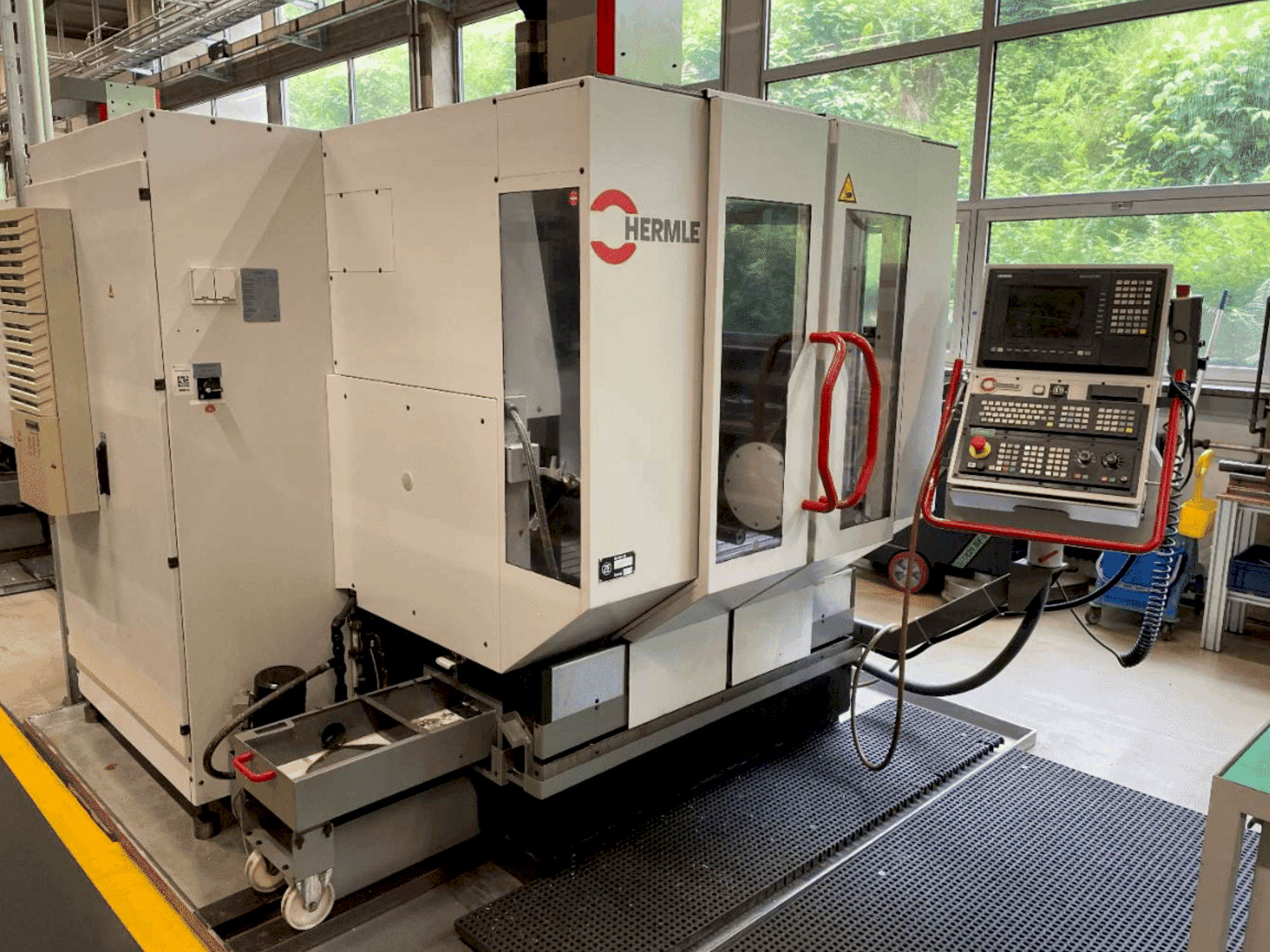 Masina HERMLE C600V eestvaade