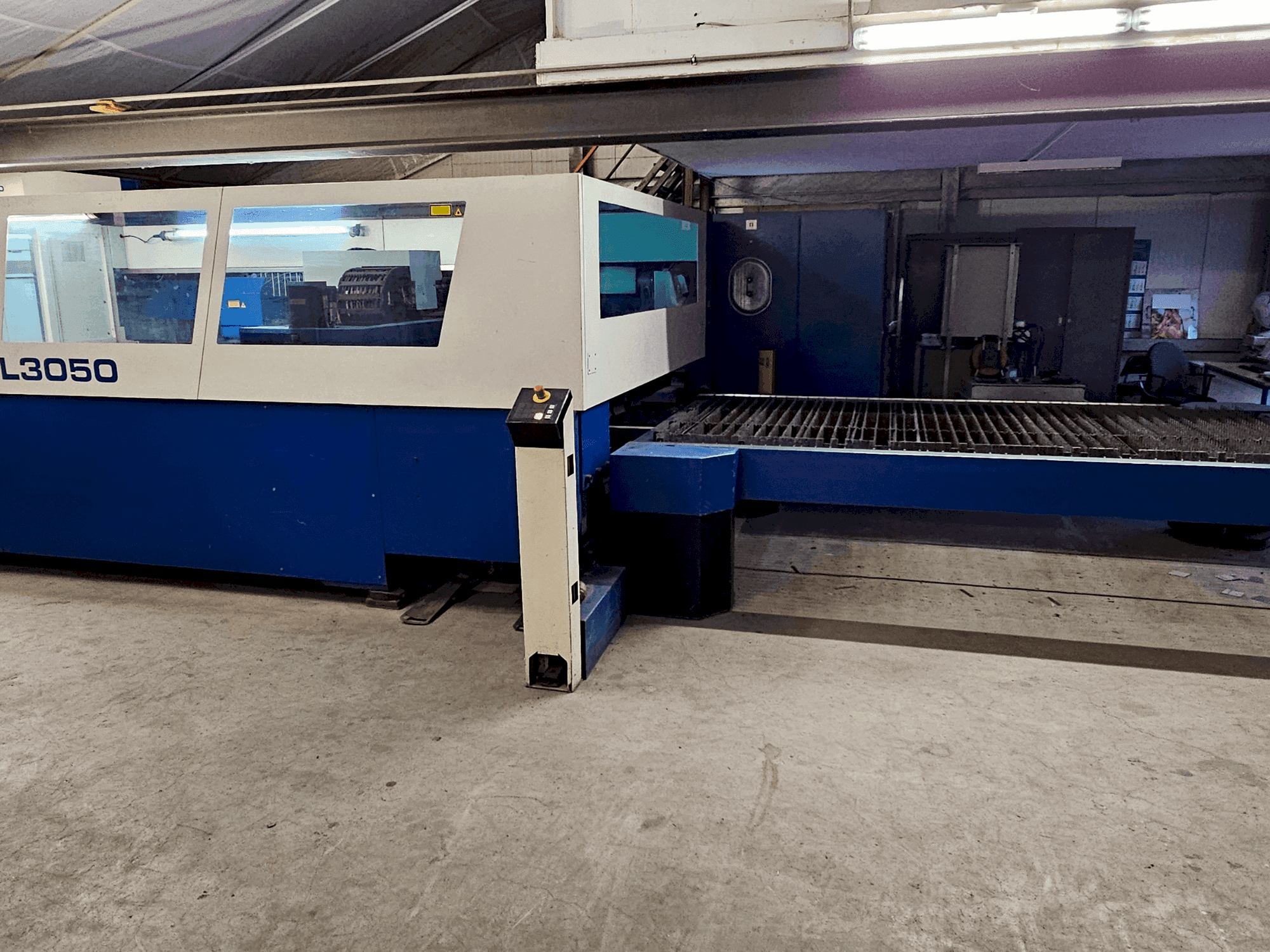 Masina TRUMPF L3050 eestvaade