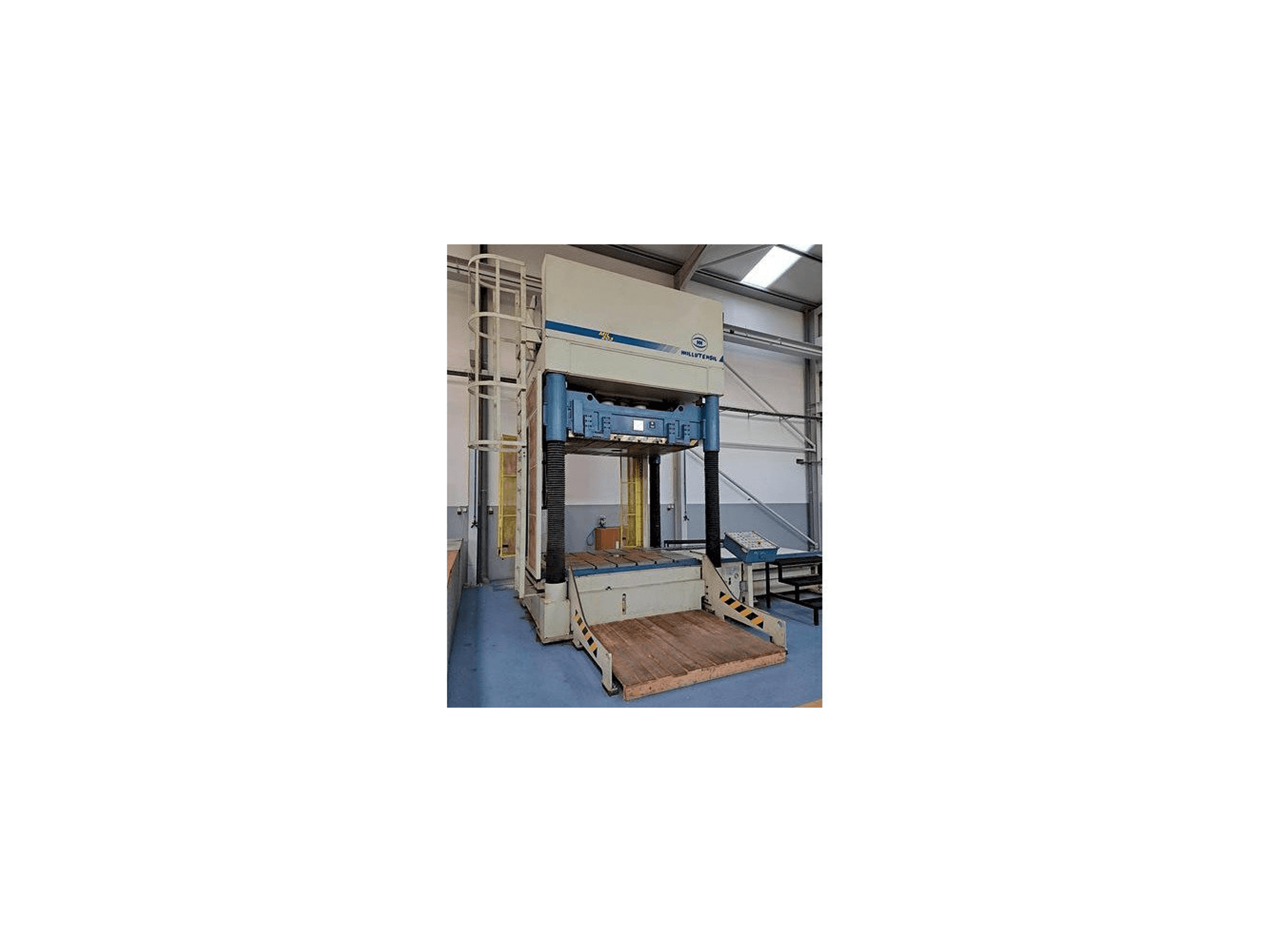 Masina MILLUTENSIL Mil 203 vasaku külje vaade