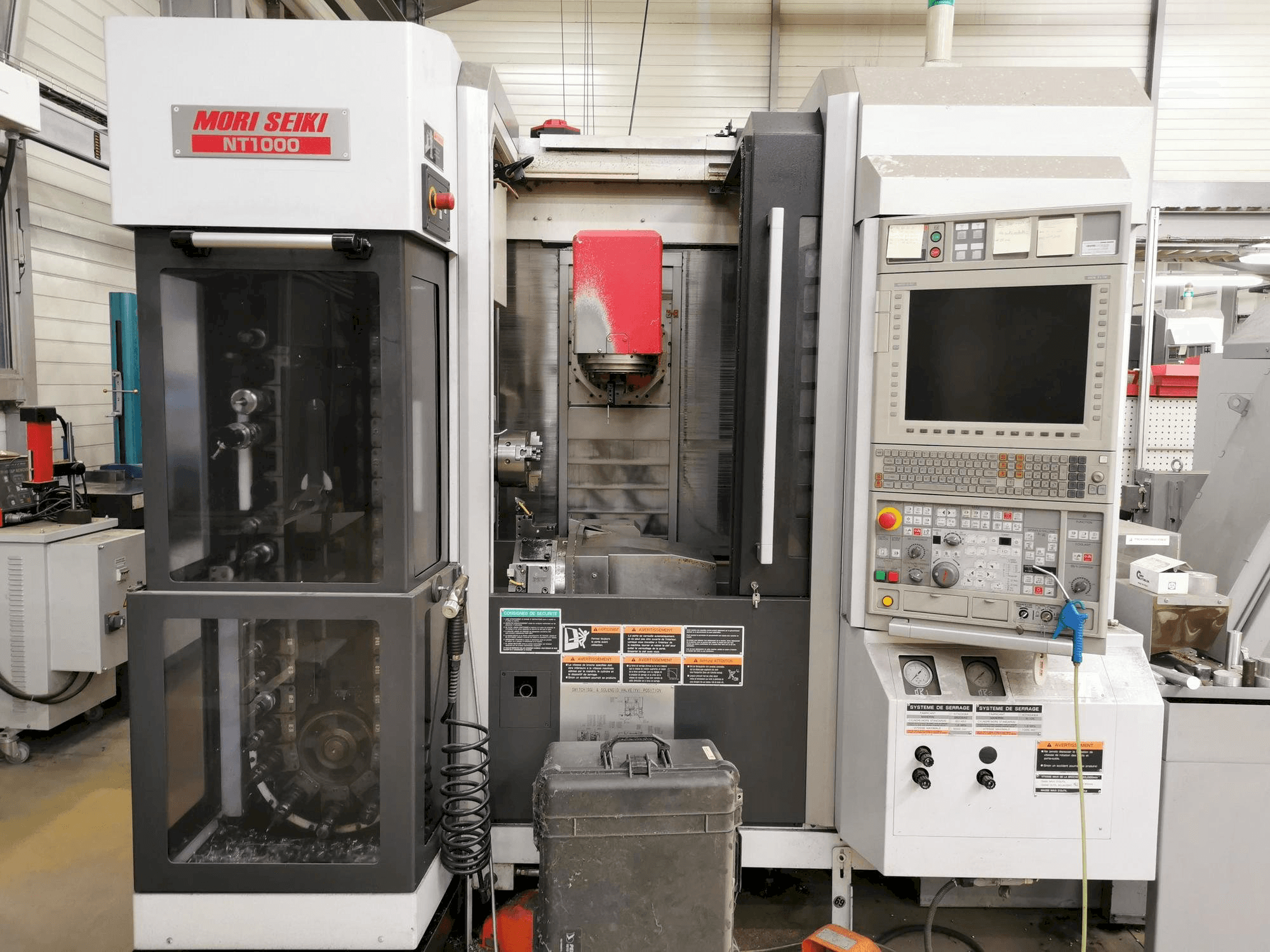 Masina MORI SEIKI NT 1000 eestvaade