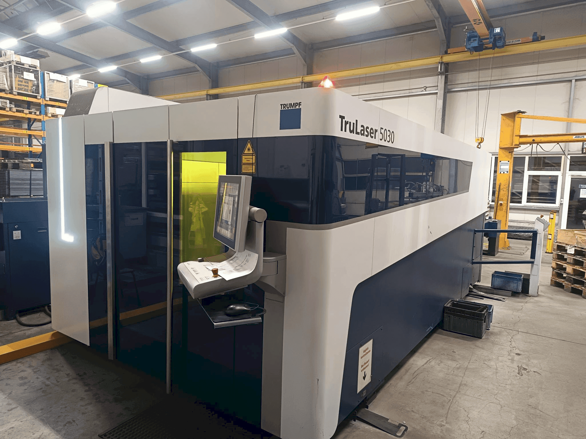 Masina TRUMPF Trulaser 5030 Fiber eestvaade
