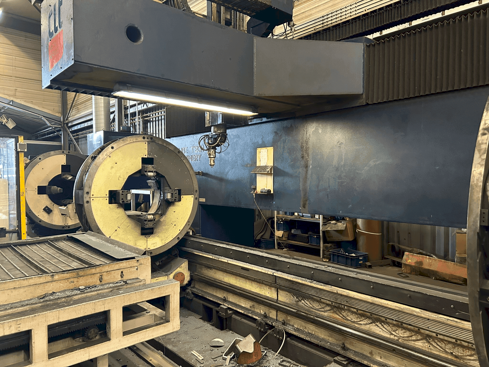 Masina TTM FL 600 3D eestvaade