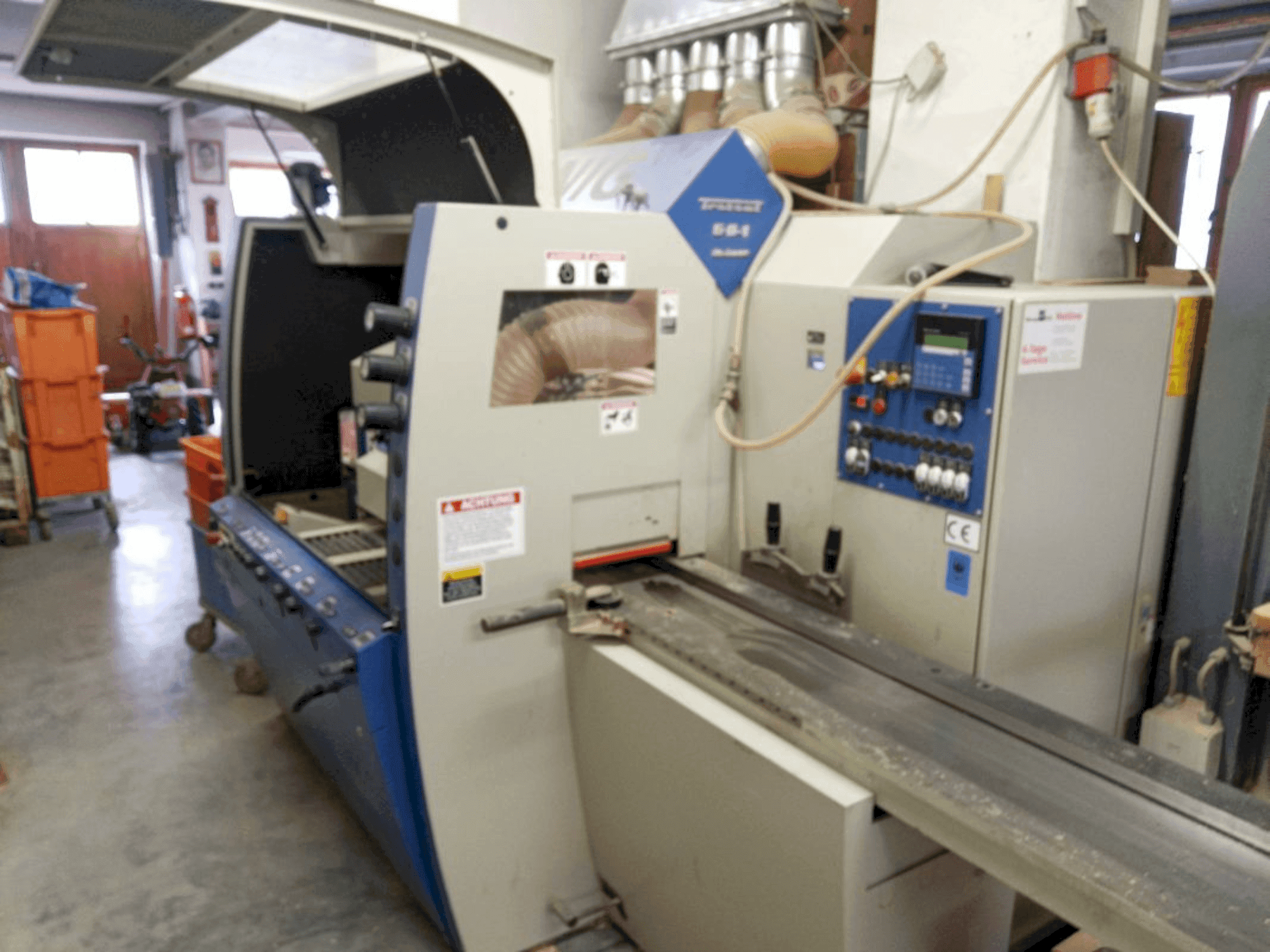 Masina WEINIG / DIMTER Unimat 500 eestvaade