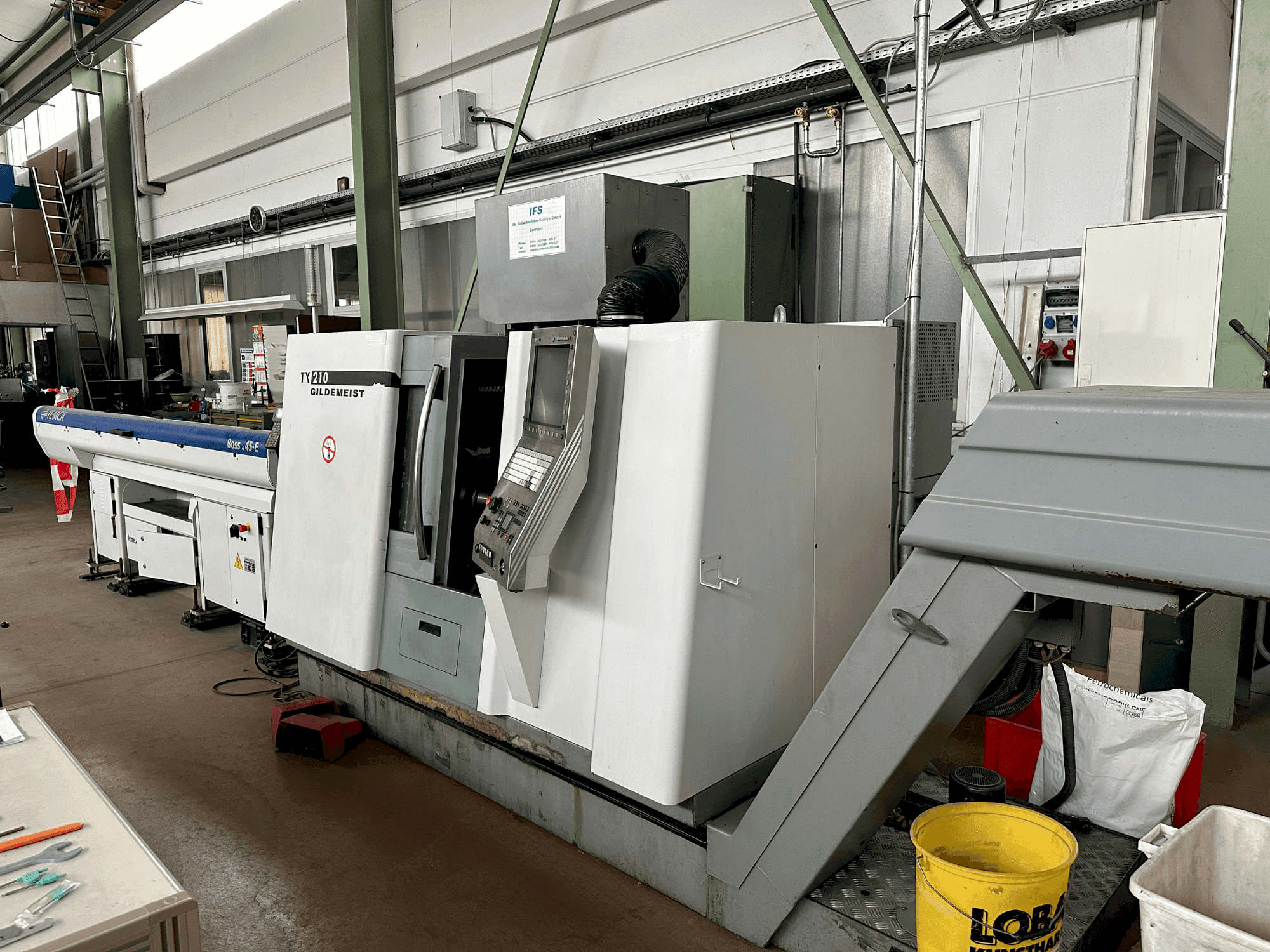 Masina DMG CTX 210 (2006) eestvaade
