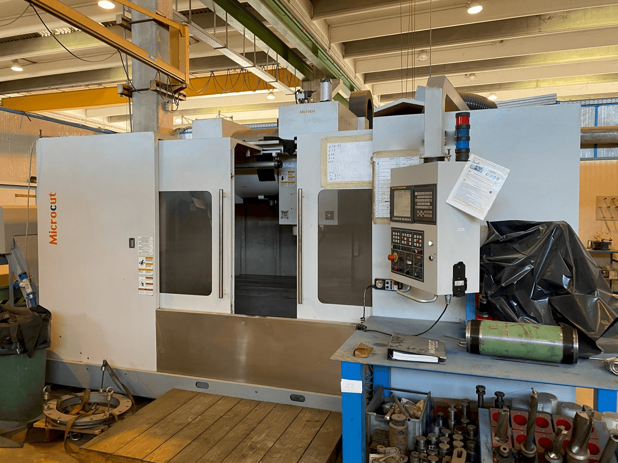 Masina MICROCUT VMC-1600F eestvaade
