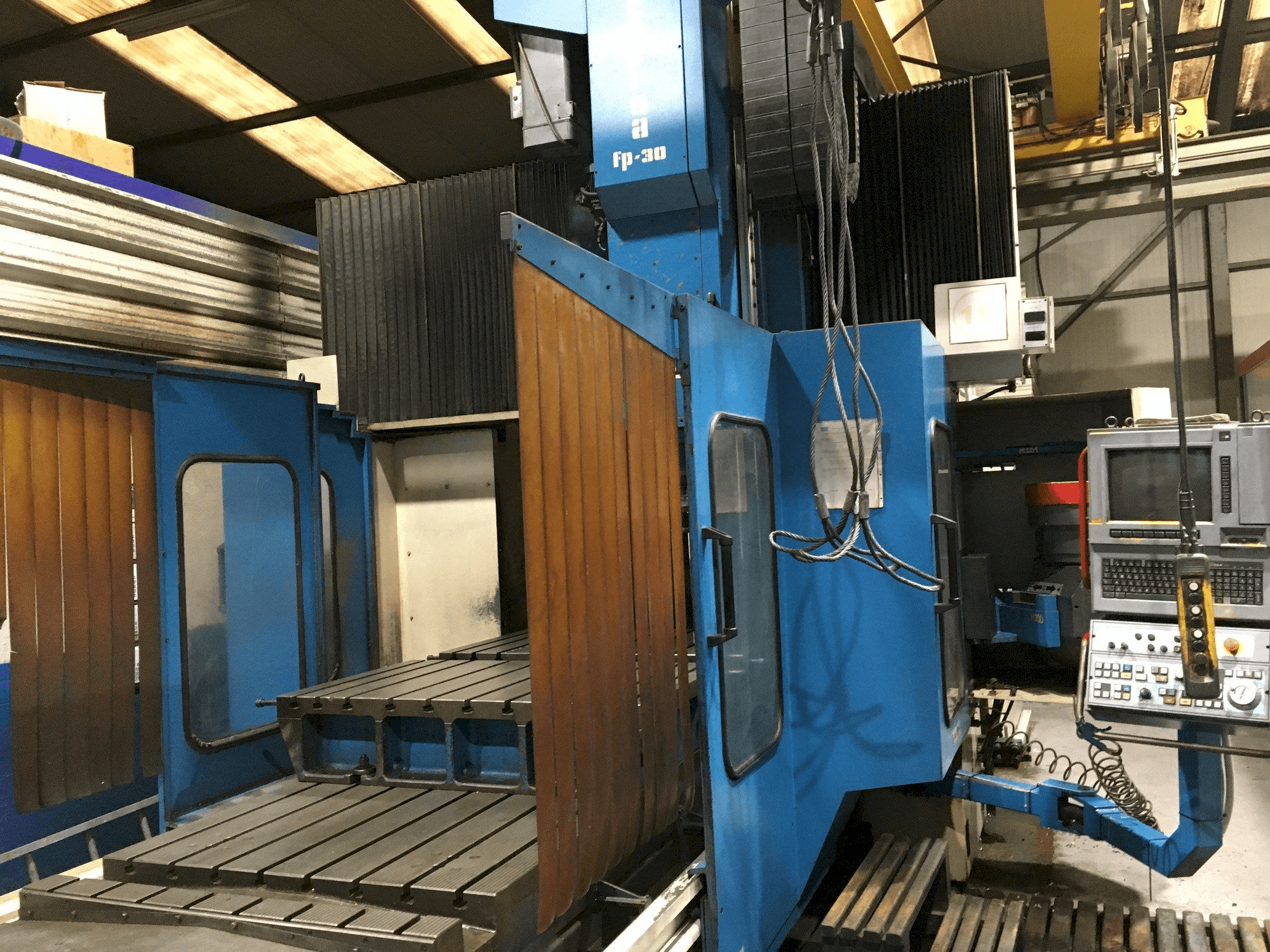 Masina Correa FP 30/30 eestvaade