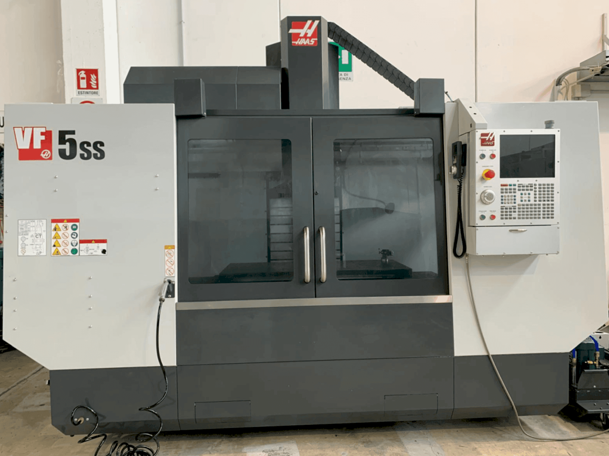 Masina HAAS VF5SS eestvaade