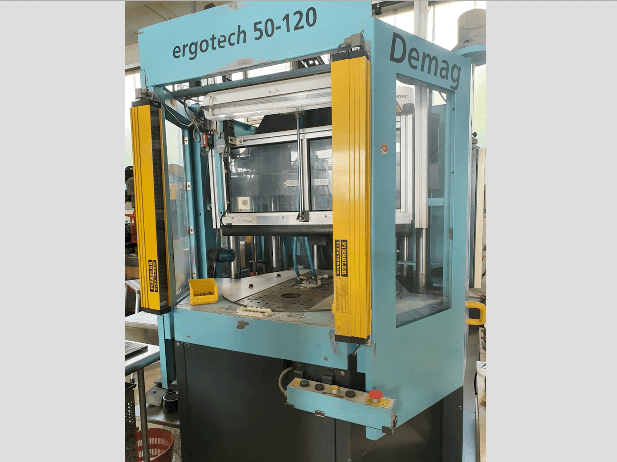Masina DEMAG Ergotech 50-120 eestvaade