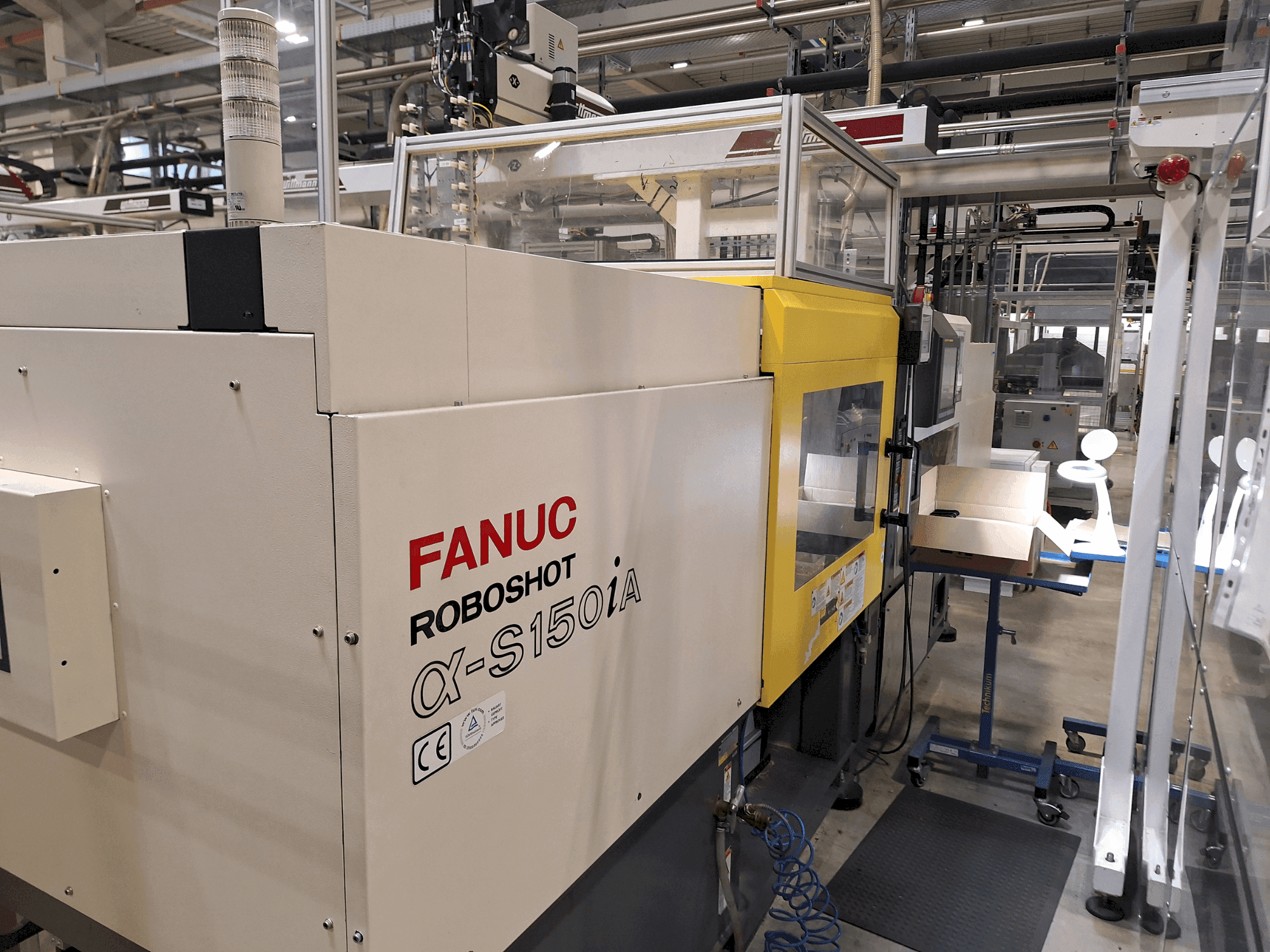 Masina FANUC Roboshot S150iA eestvaade