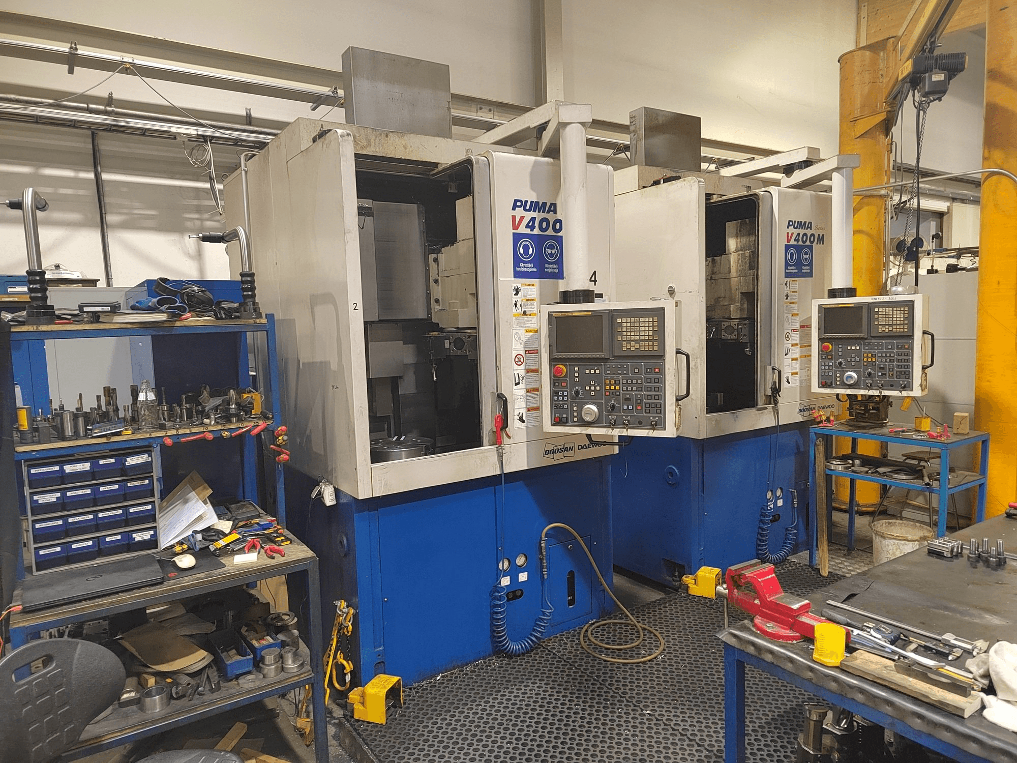 Masina Doosan Puma V400M eestvaade