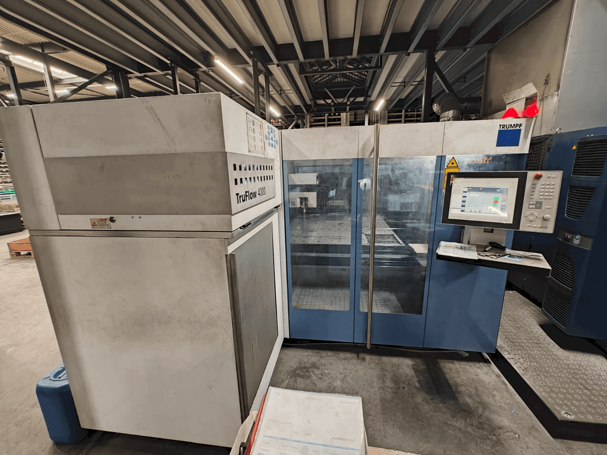 Masina TRUMPF TruLaser 3030 eestvaade