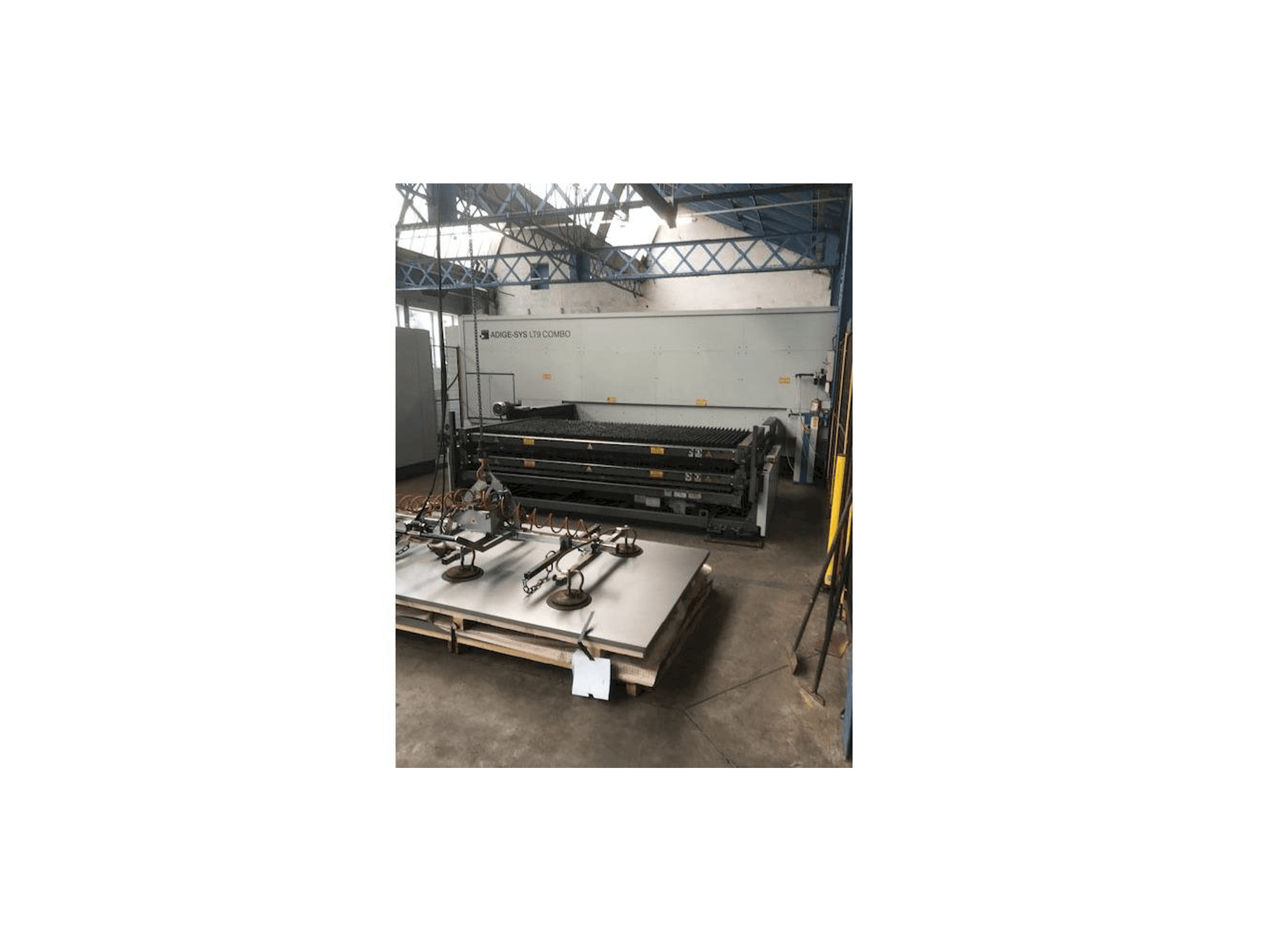 Masina BLM Adige-Sys LT9 Combo eestvaade