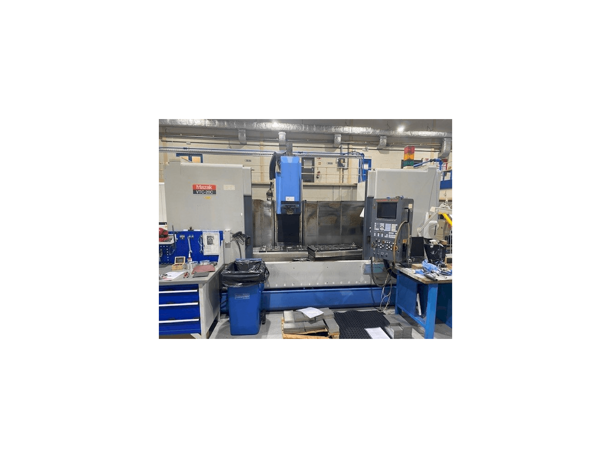 Masina Mazak VTC-20C eestvaade