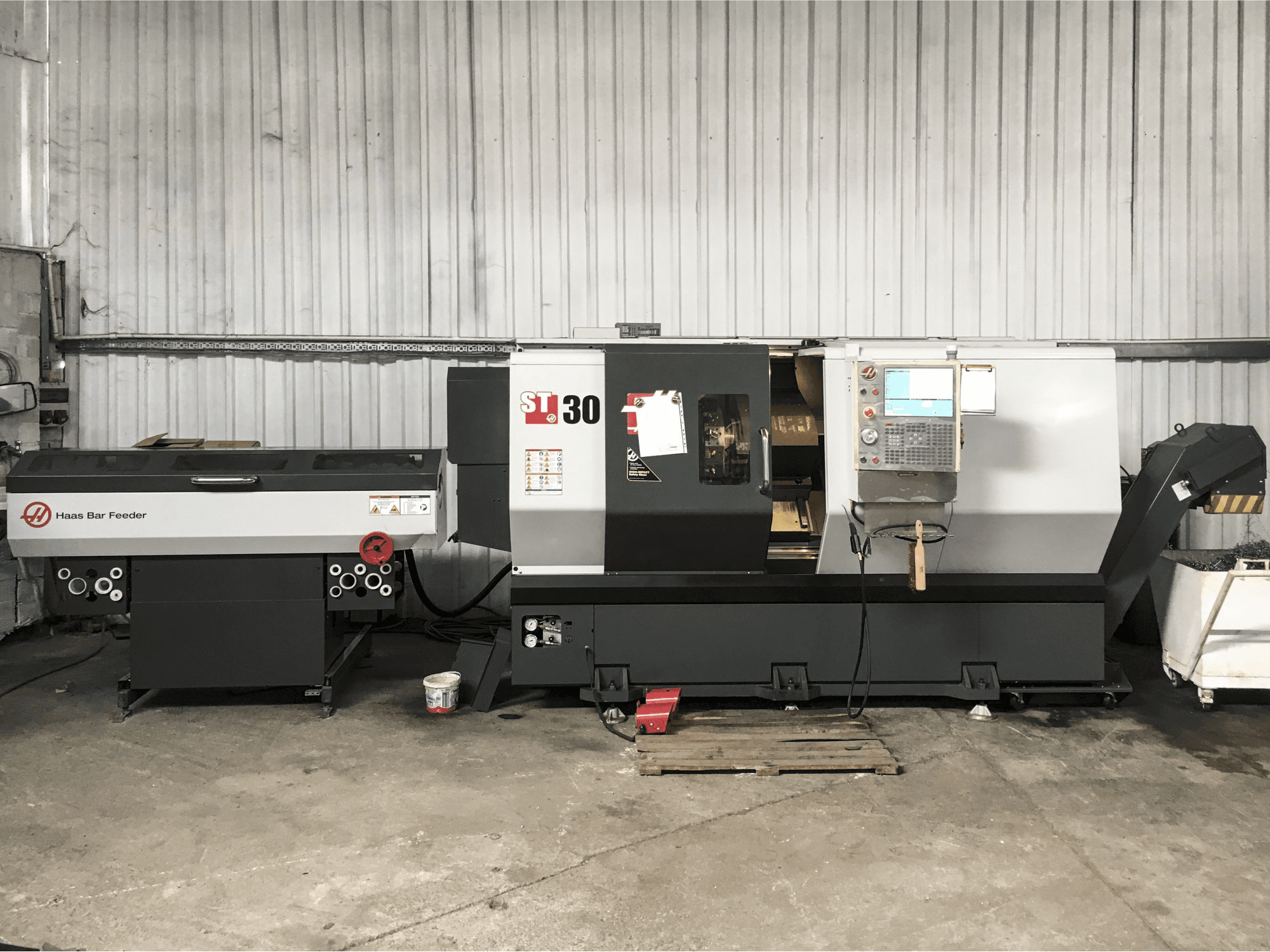 Masina HAAS ST-30 eestvaade