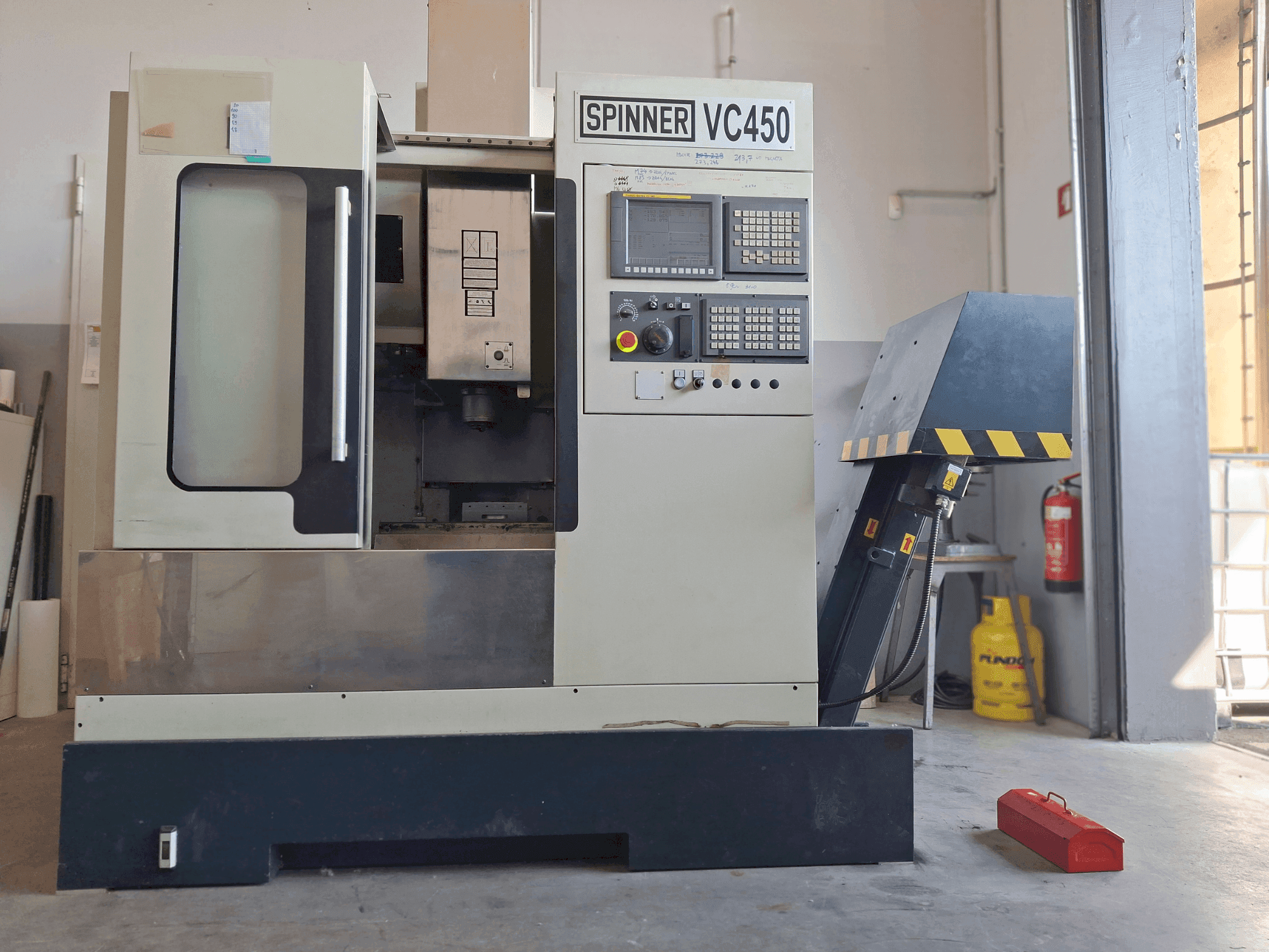 Masina SPINNER VC 450 eestvaade