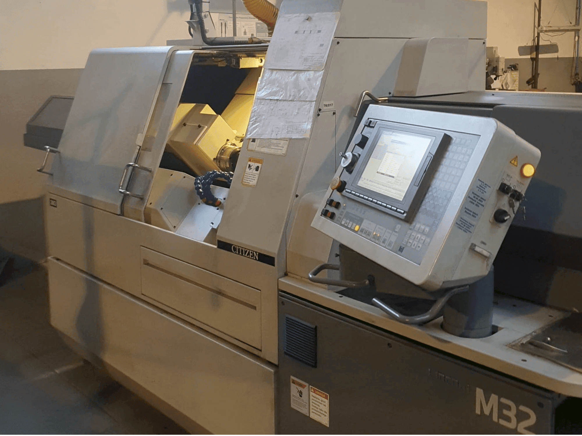 Masina Citizen M32 III eestvaade