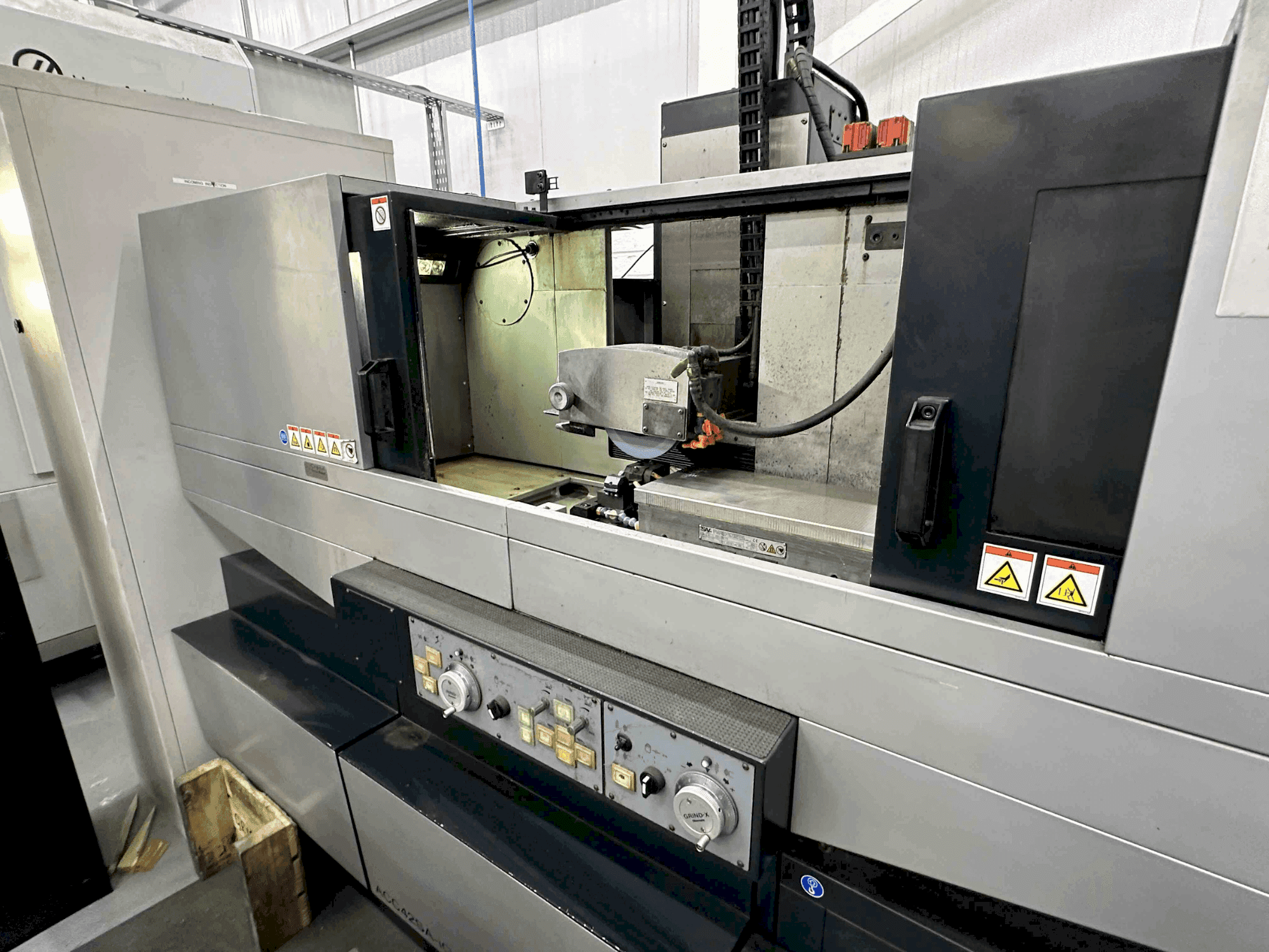 Masina OKAMOTO Grind-X ACC 42SAiQ eestvaade